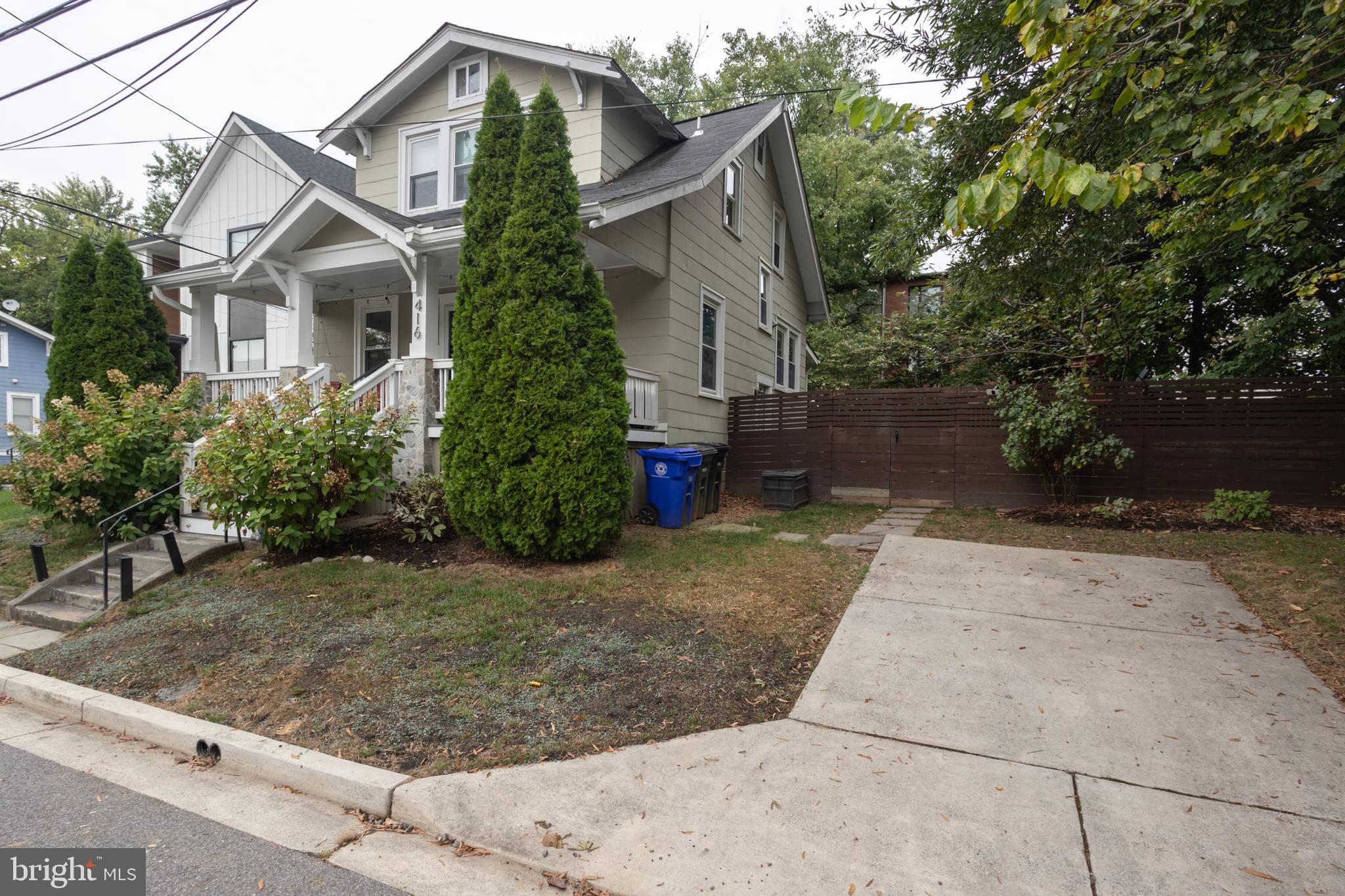 LYON PARK - Residential Lease