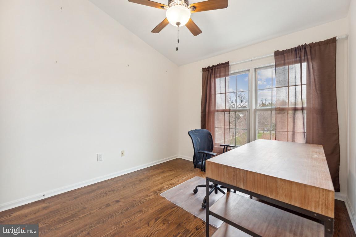 ROSE HILL FALLS - Residential