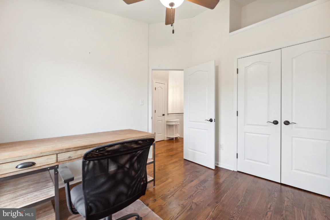 ROSE HILL FALLS - Residential