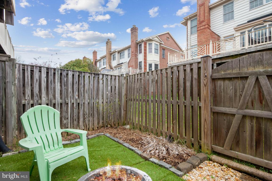 ROSE HILL FALLS - Residential