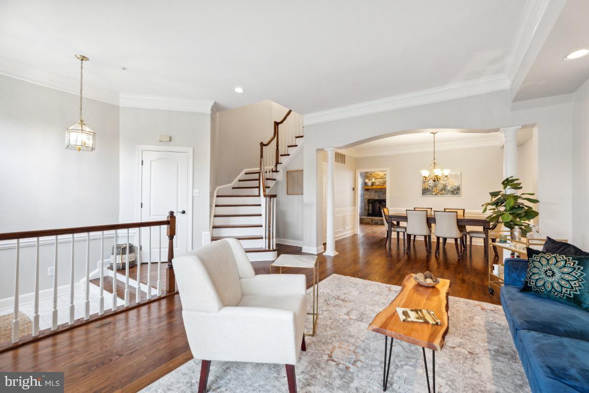 ROSE HILL FALLS - Residential