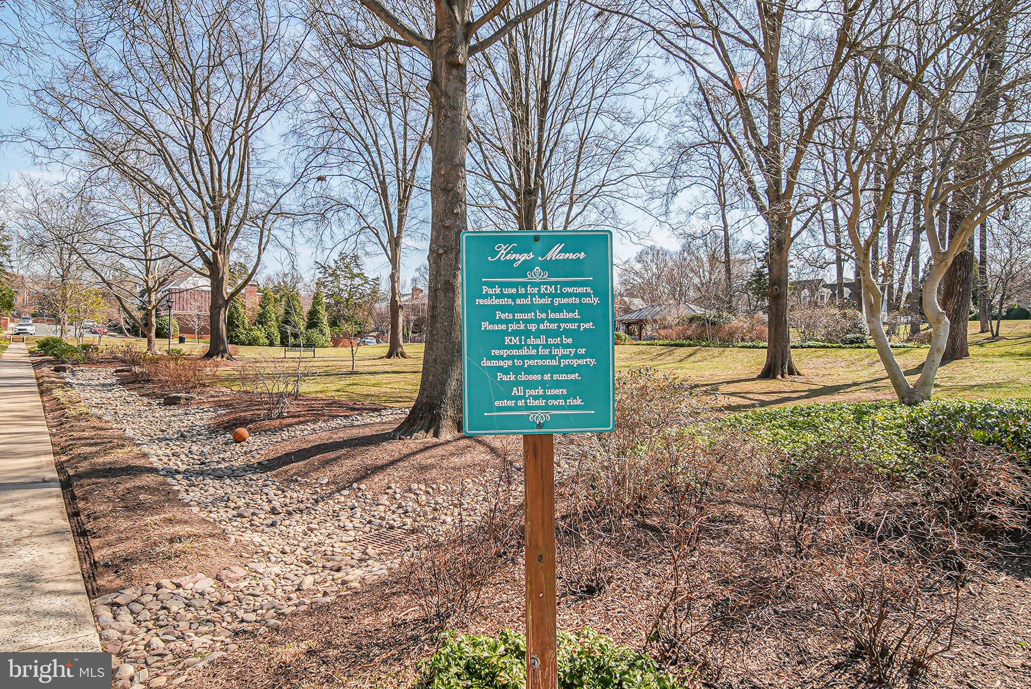 KINGS MANOR TOWNE HOUSES - Residential