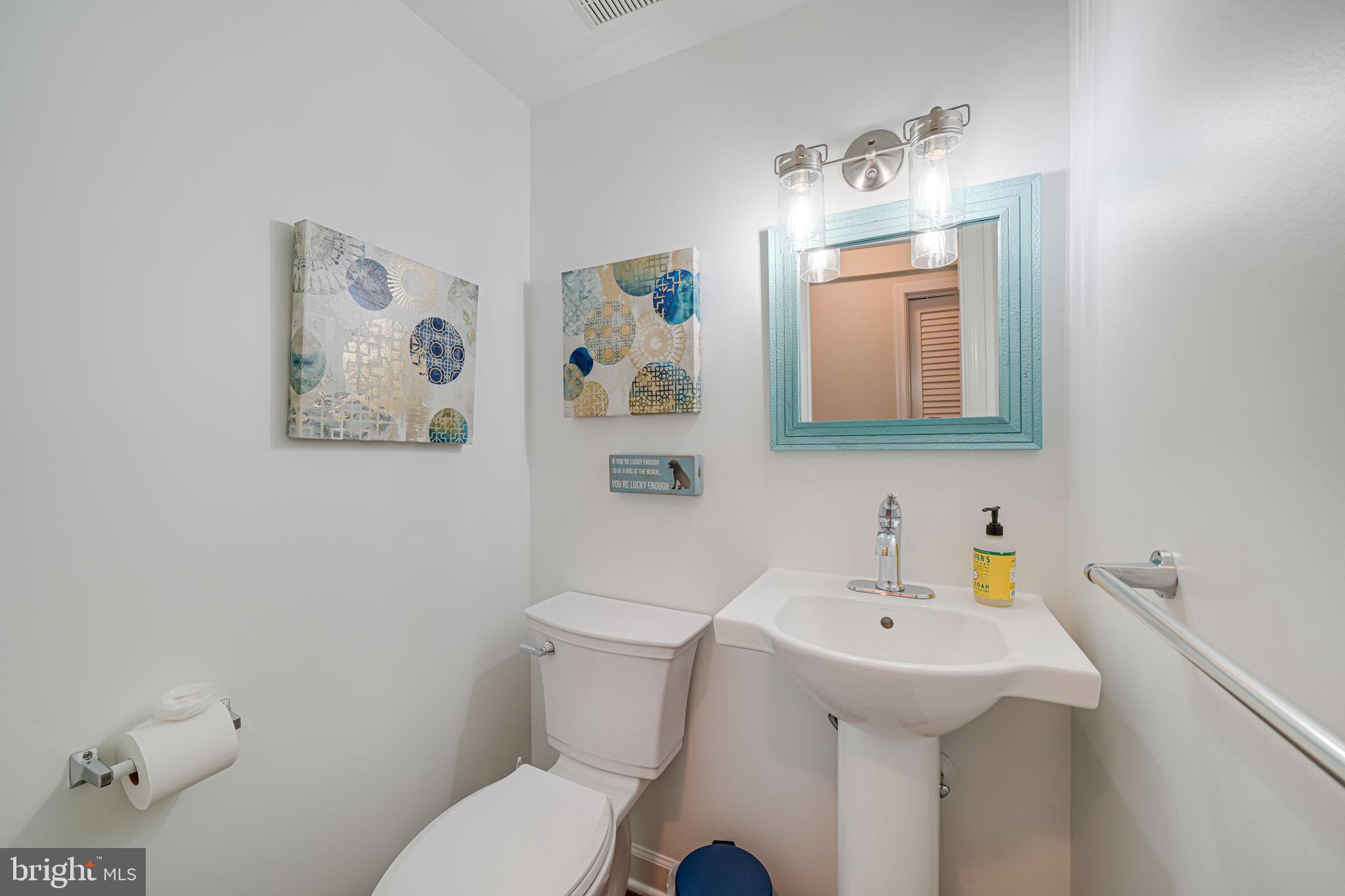 KINGS MANOR TOWNE HOUSES - Residential