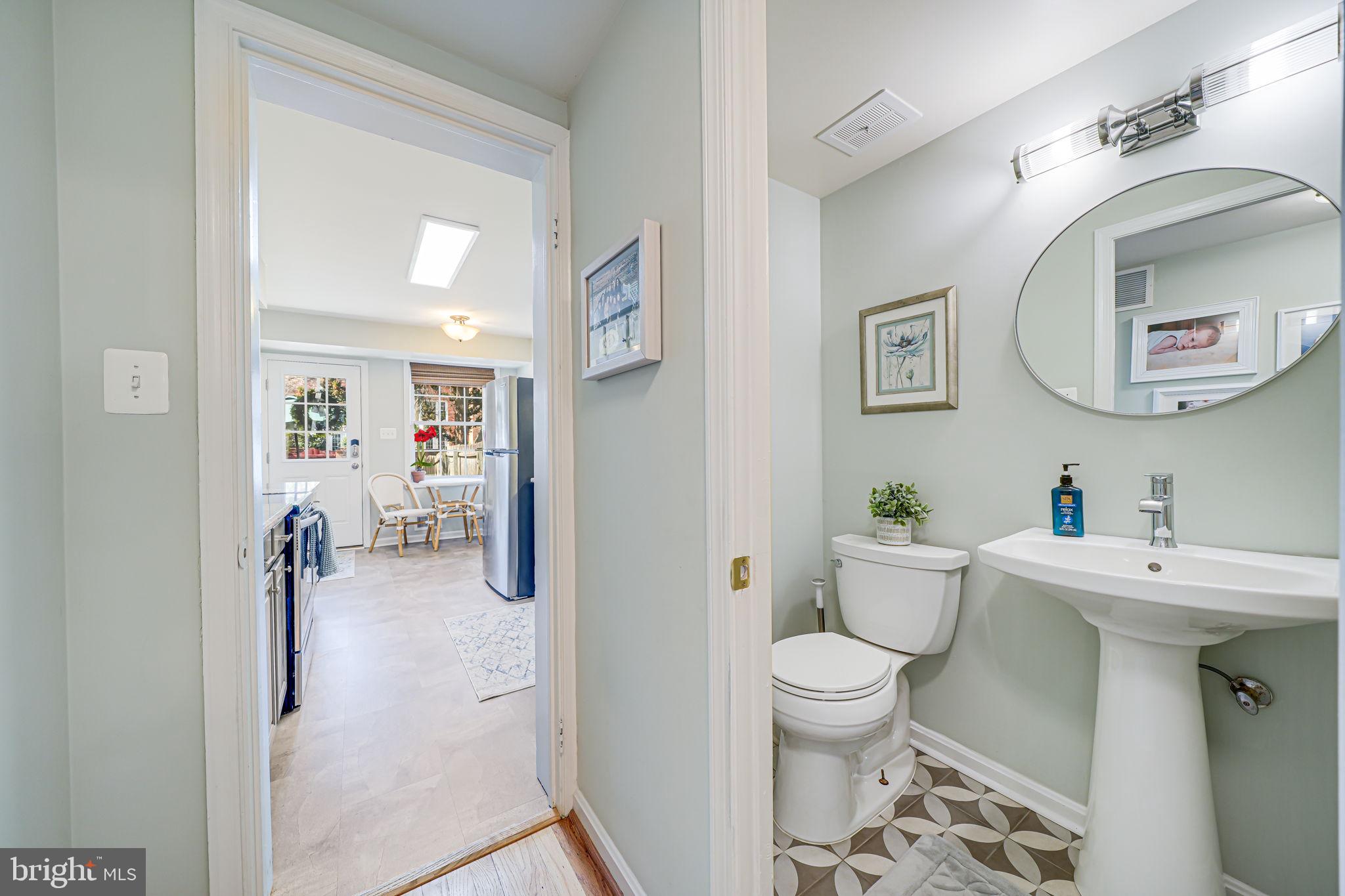 KINGS MANOR TOWNE HOUSES - Residential