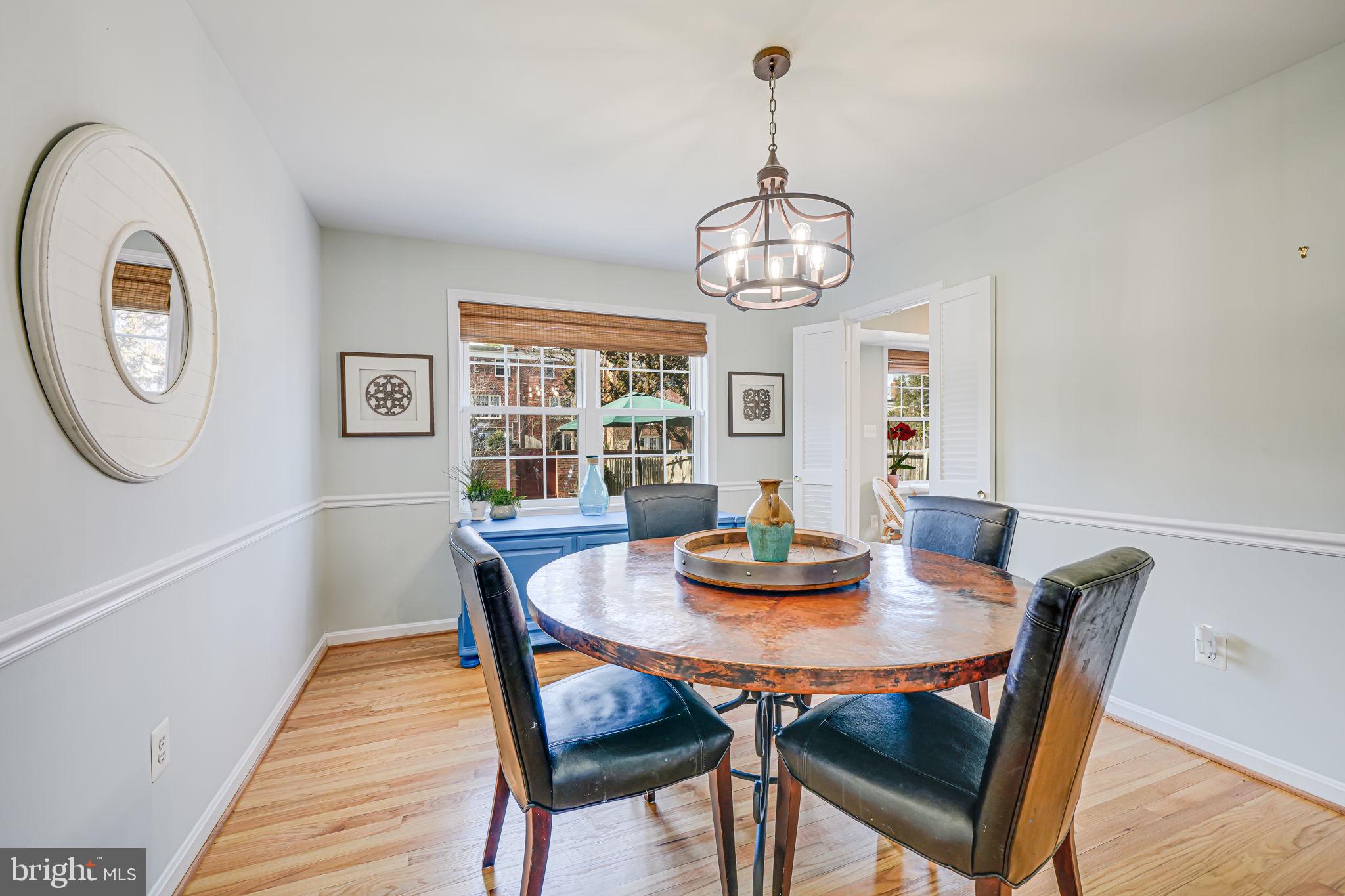 KINGS MANOR TOWNE HOUSES - Residential