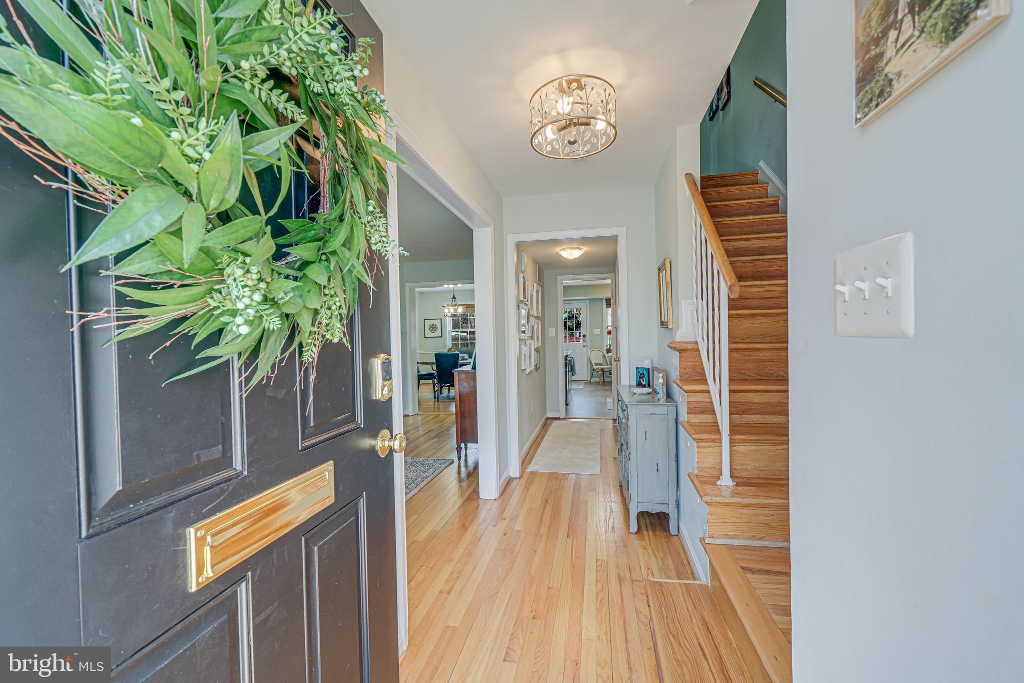 KINGS MANOR TOWNE HOUSES - Residential