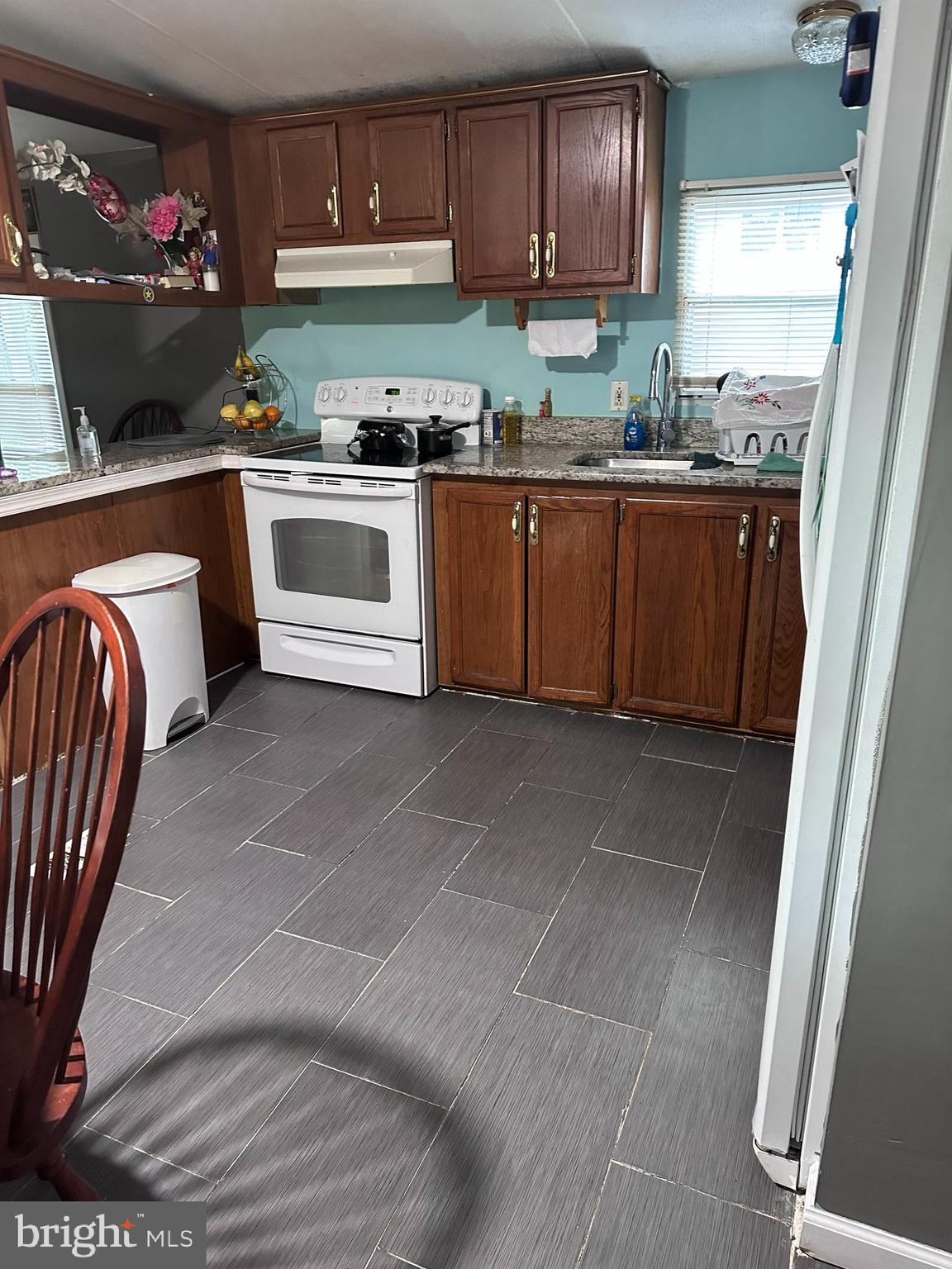 PARKWAY VILLAGE MANUFACTURED HOME COMMUNITY - Residential