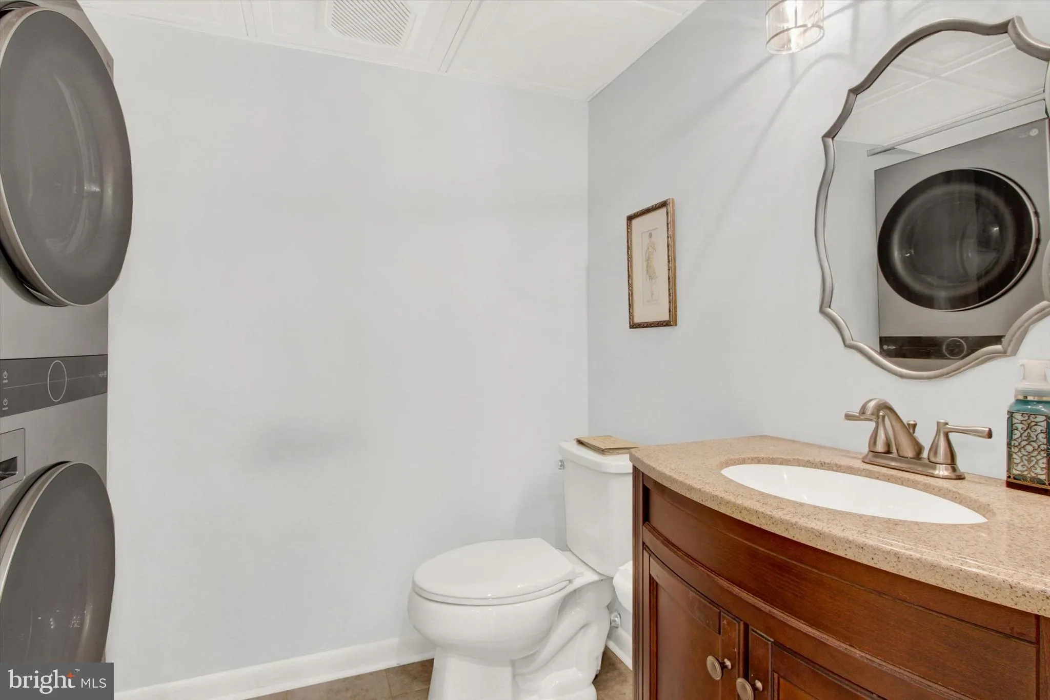 York, Pennsylvania 17403, United States, 3 Bedrooms Bedrooms, ,3 BathroomsBathrooms,Residential,Active,216377