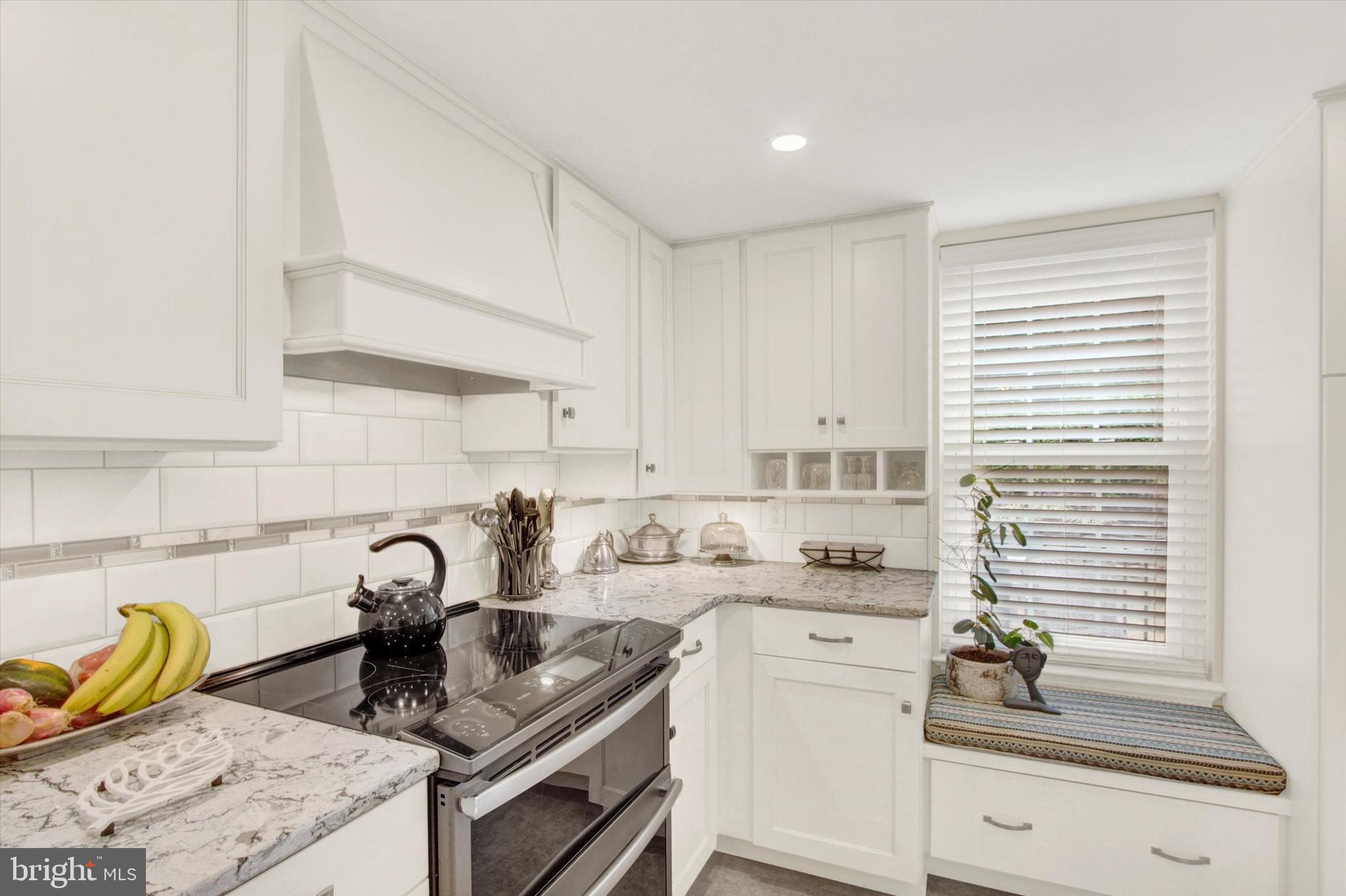 BROCKIE GREEN - Residential