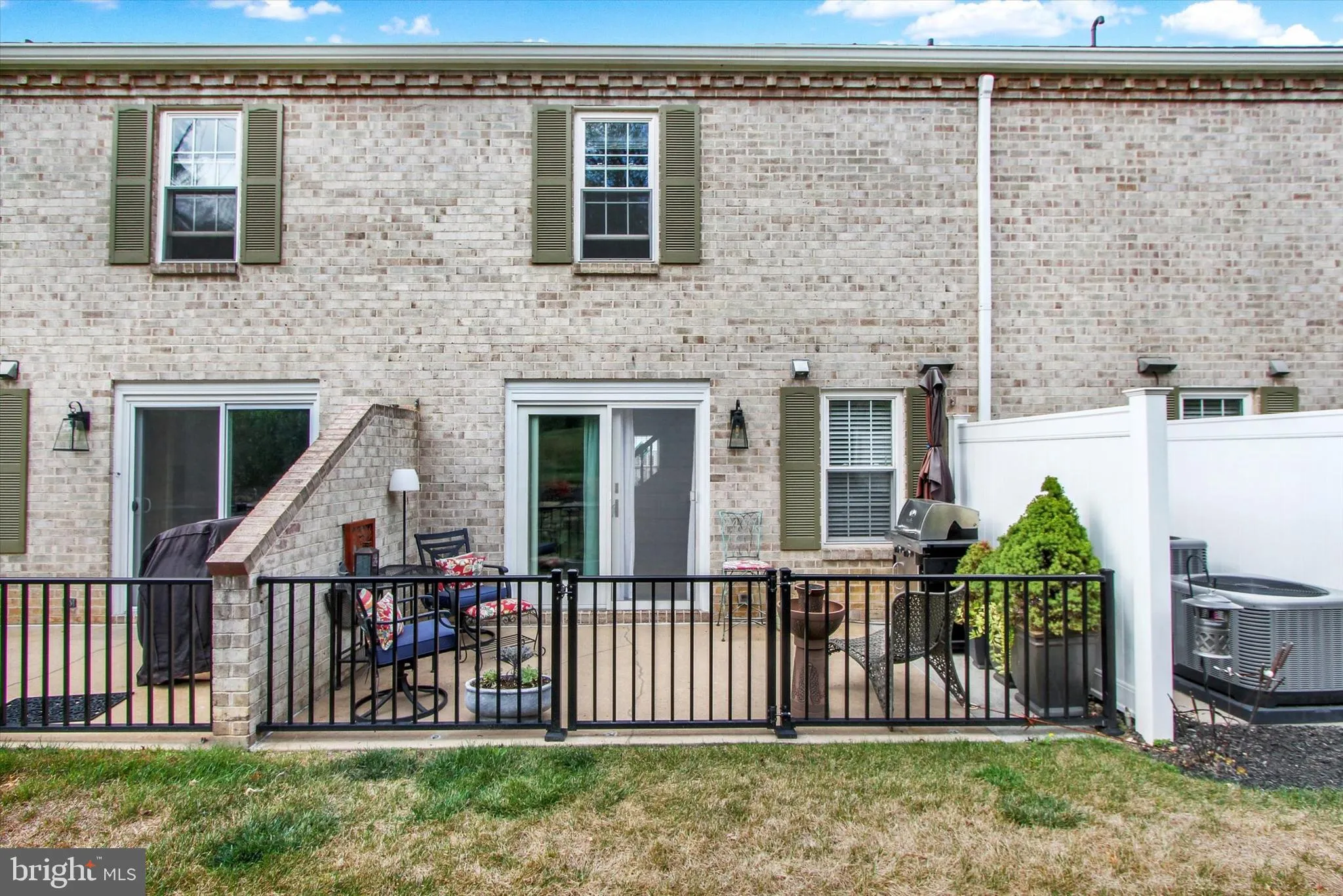 York, Pennsylvania 17403, United States, 3 Bedrooms Bedrooms, ,3 BathroomsBathrooms,Residential,Active,216377