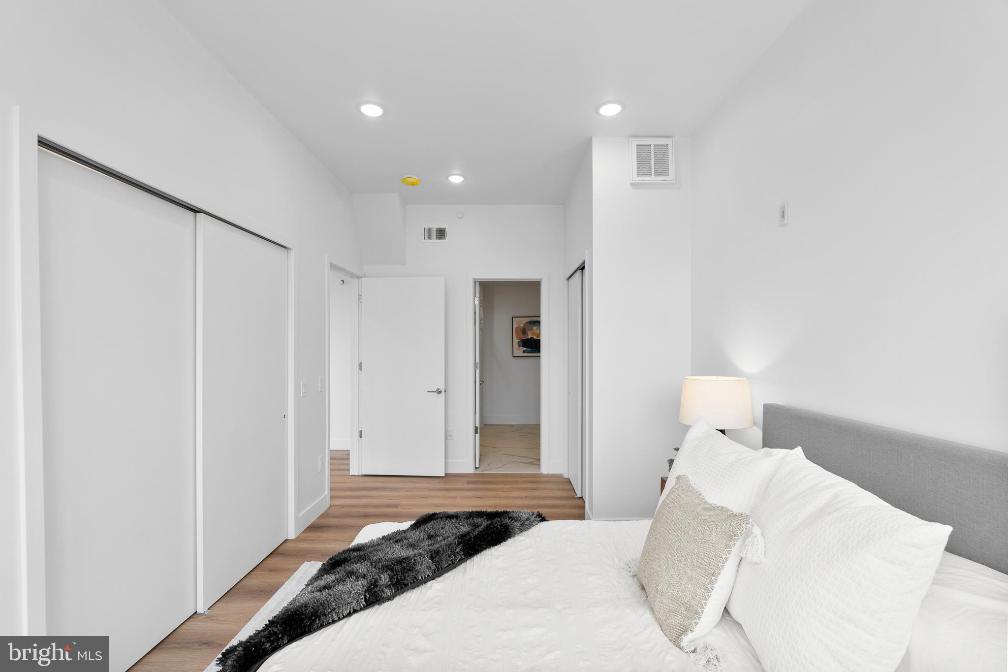 QUEEN VILLAGE - Residential Lease