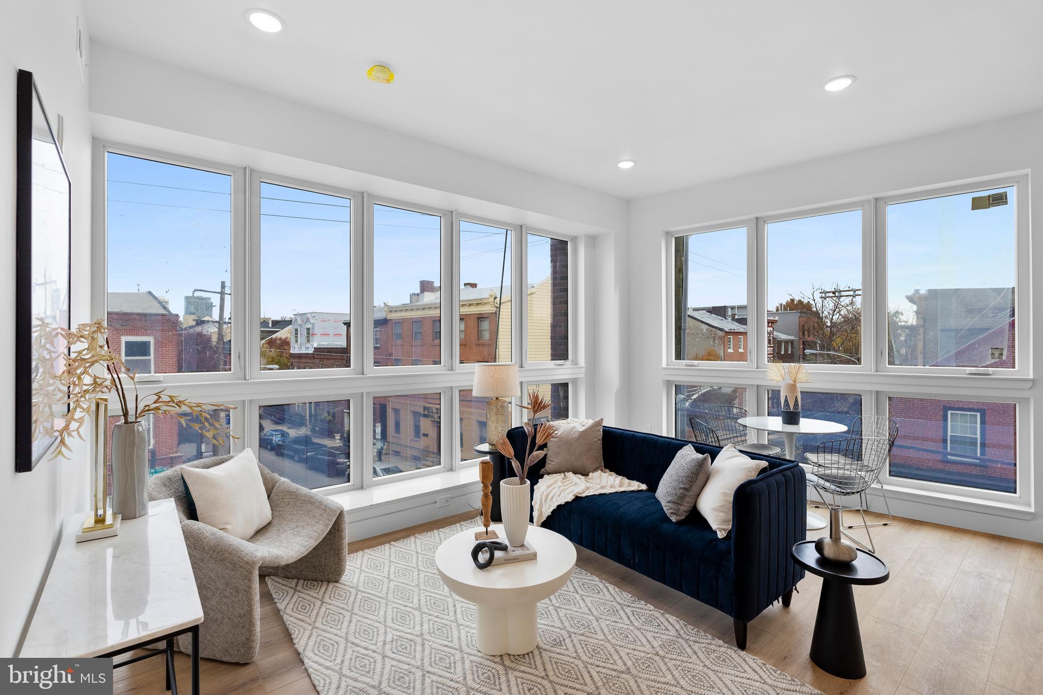QUEEN VILLAGE - Residential Lease