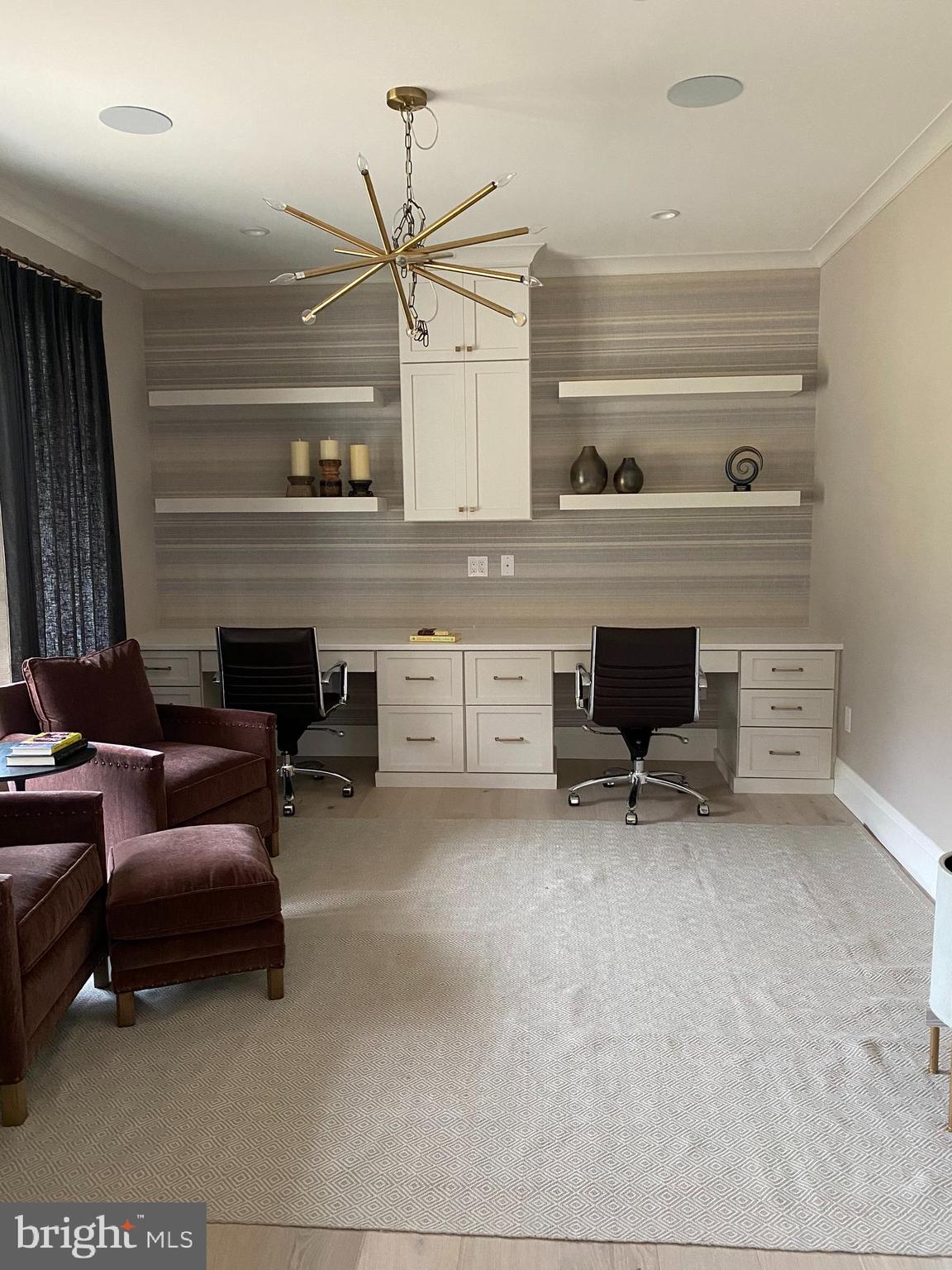 HAHN'S MEADOW - Land