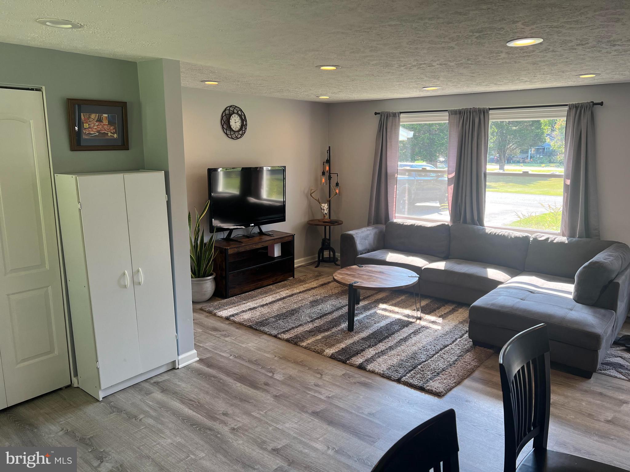 FRANKLIN MANOR - Residential Lease