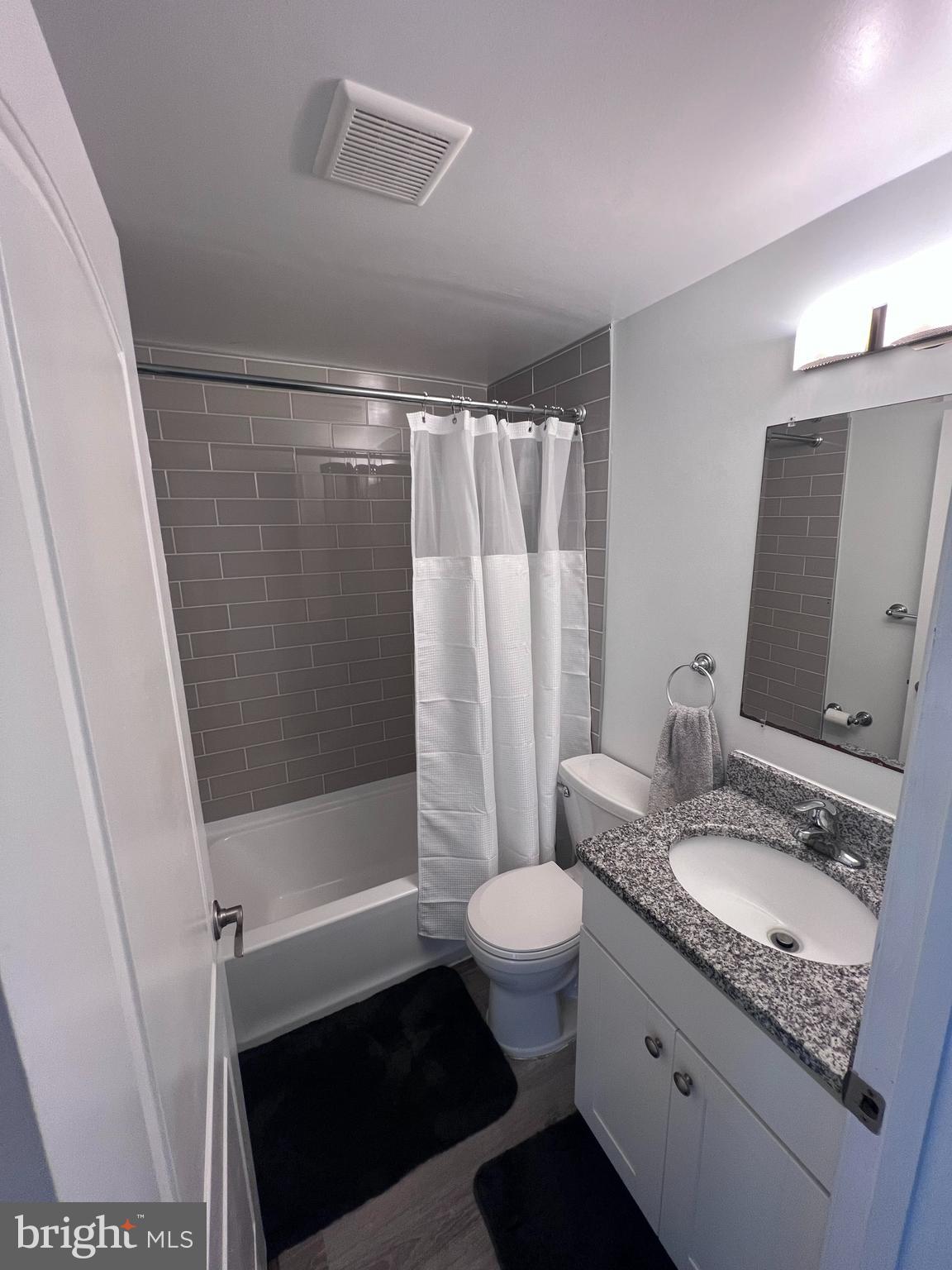 FRANKLIN MANOR - Residential Lease