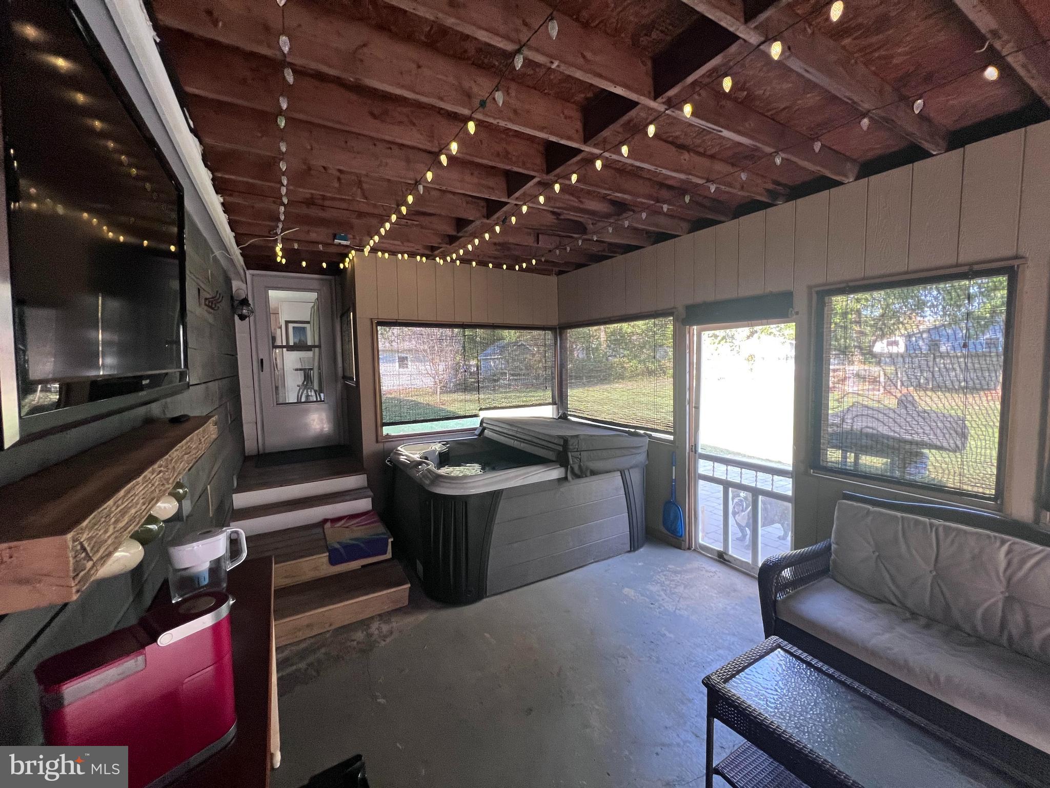 FRANKLIN MANOR - Residential Lease