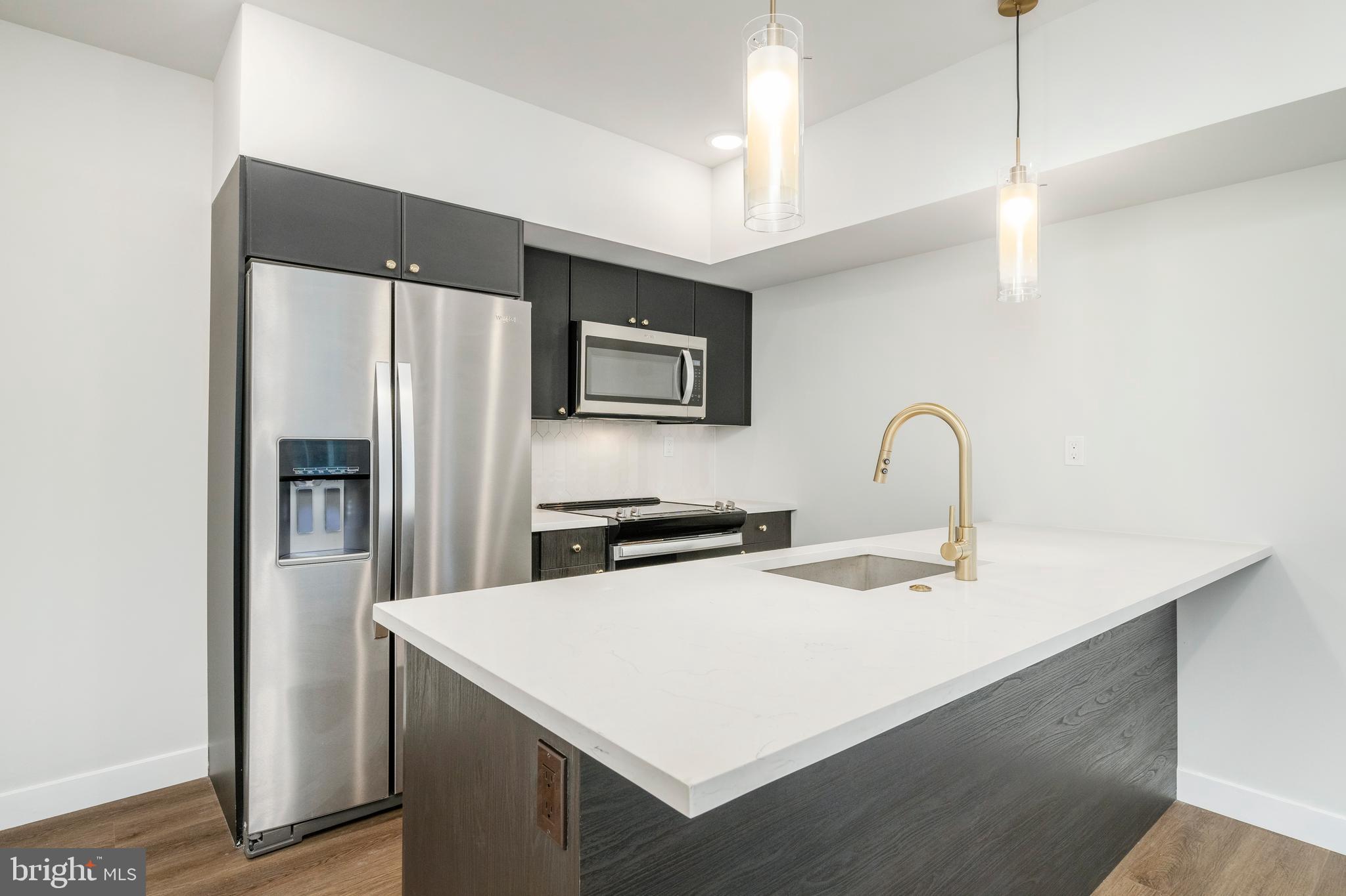 1102 GERMANTOWN AVENUE 601