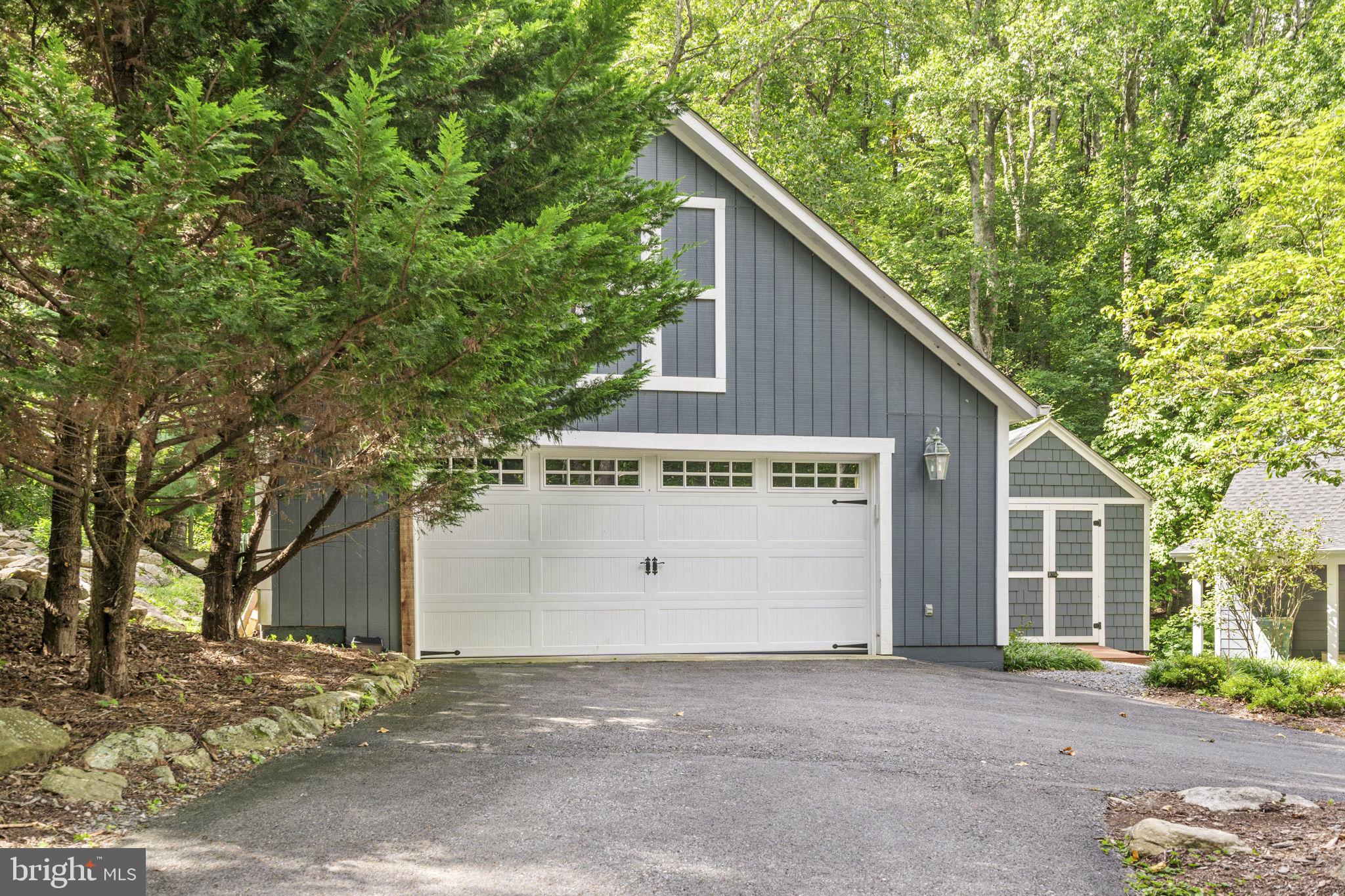 JEWELL HOLLOW - Residential