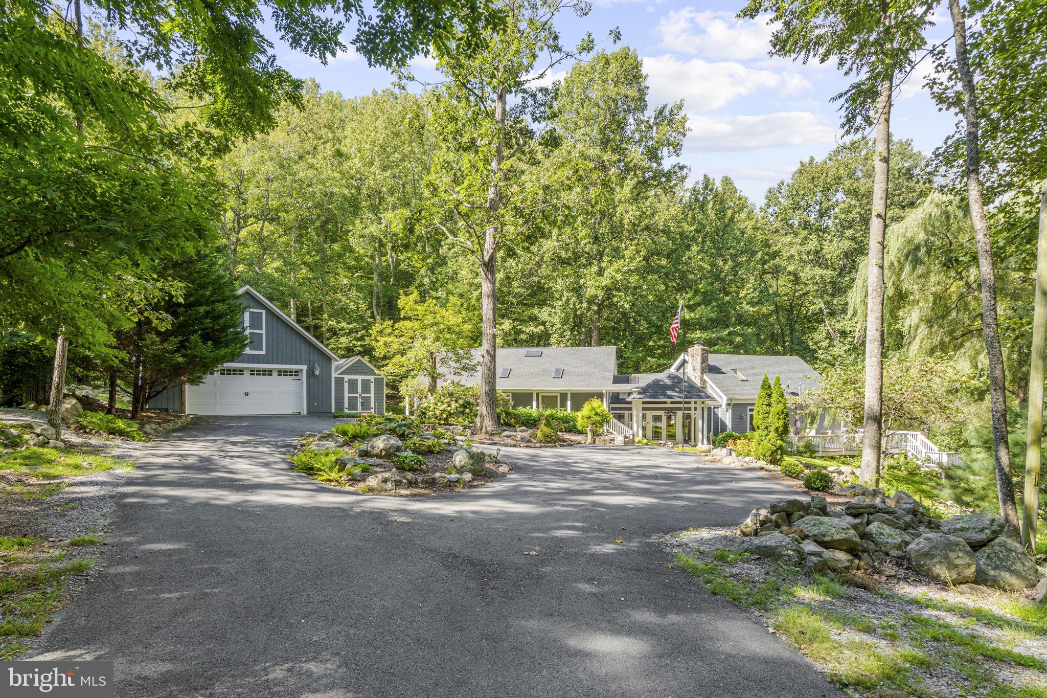 JEWELL HOLLOW - Residential