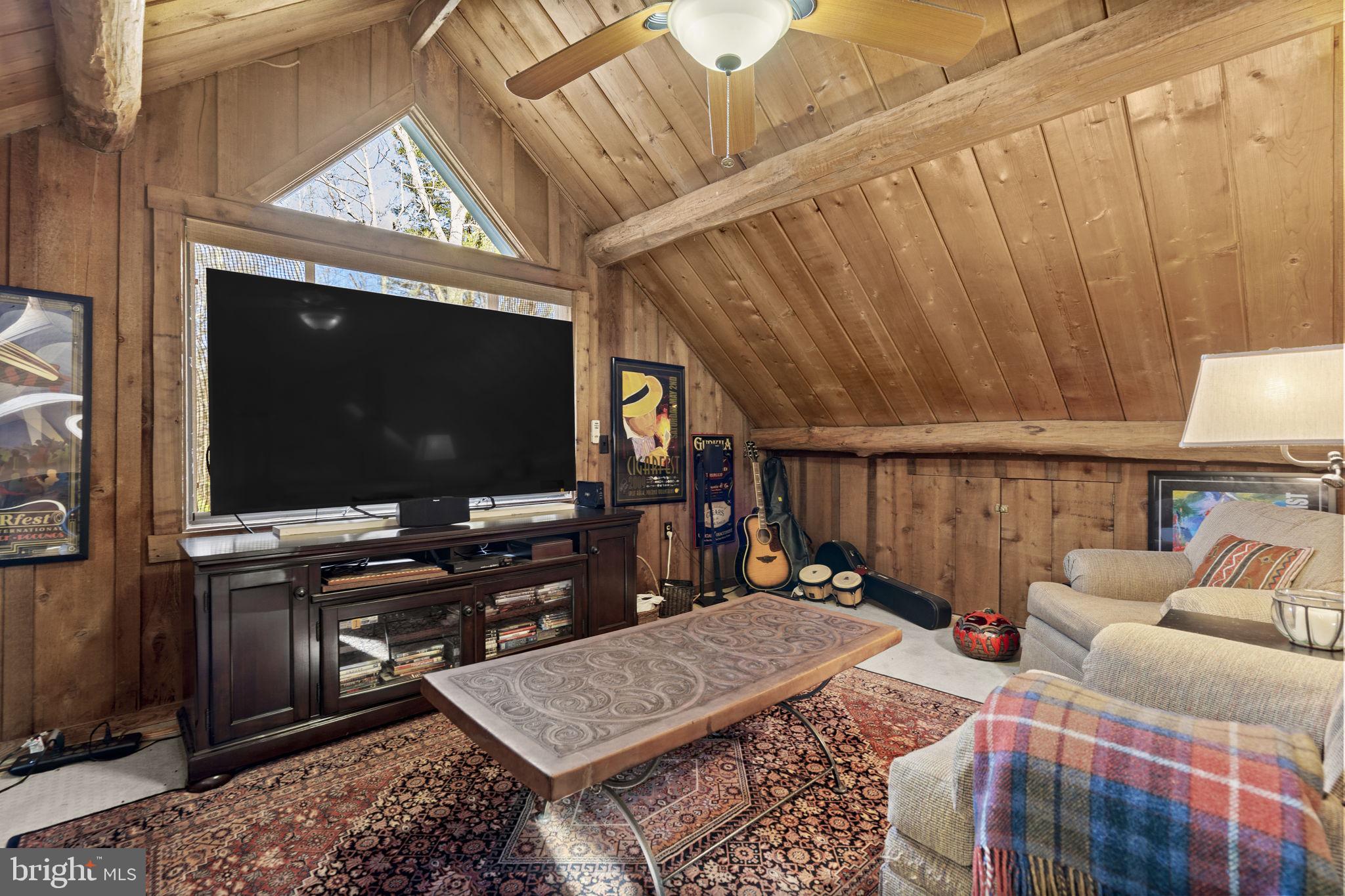 JEWELL HOLLOW - Residential