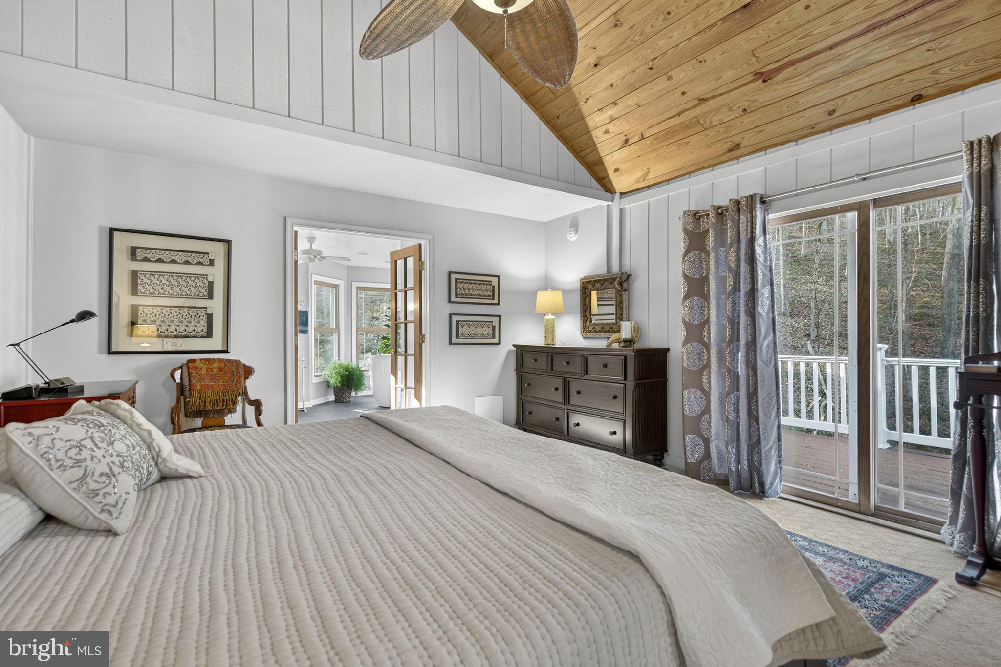 JEWELL HOLLOW - Residential