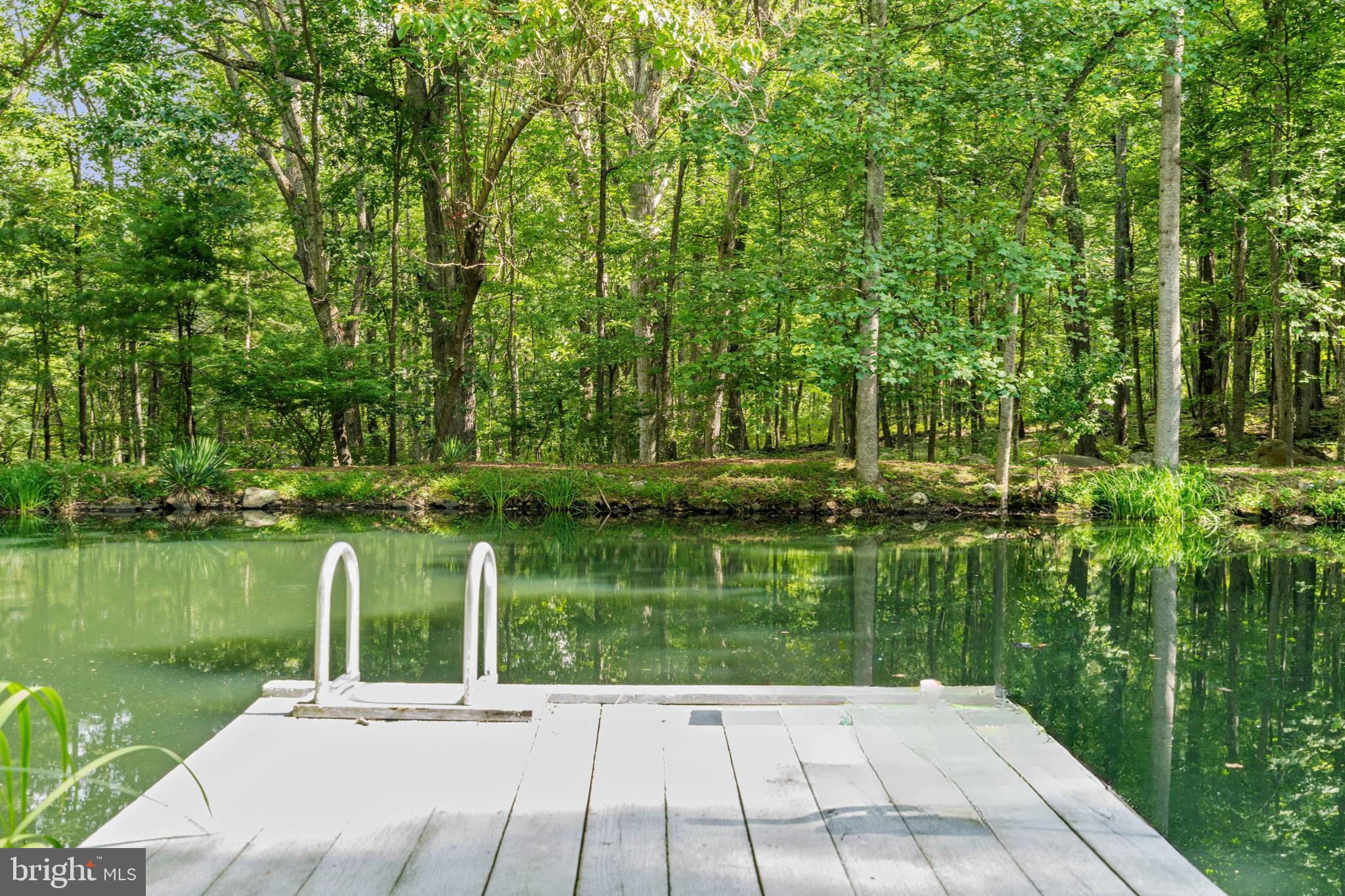 JEWELL HOLLOW - Residential