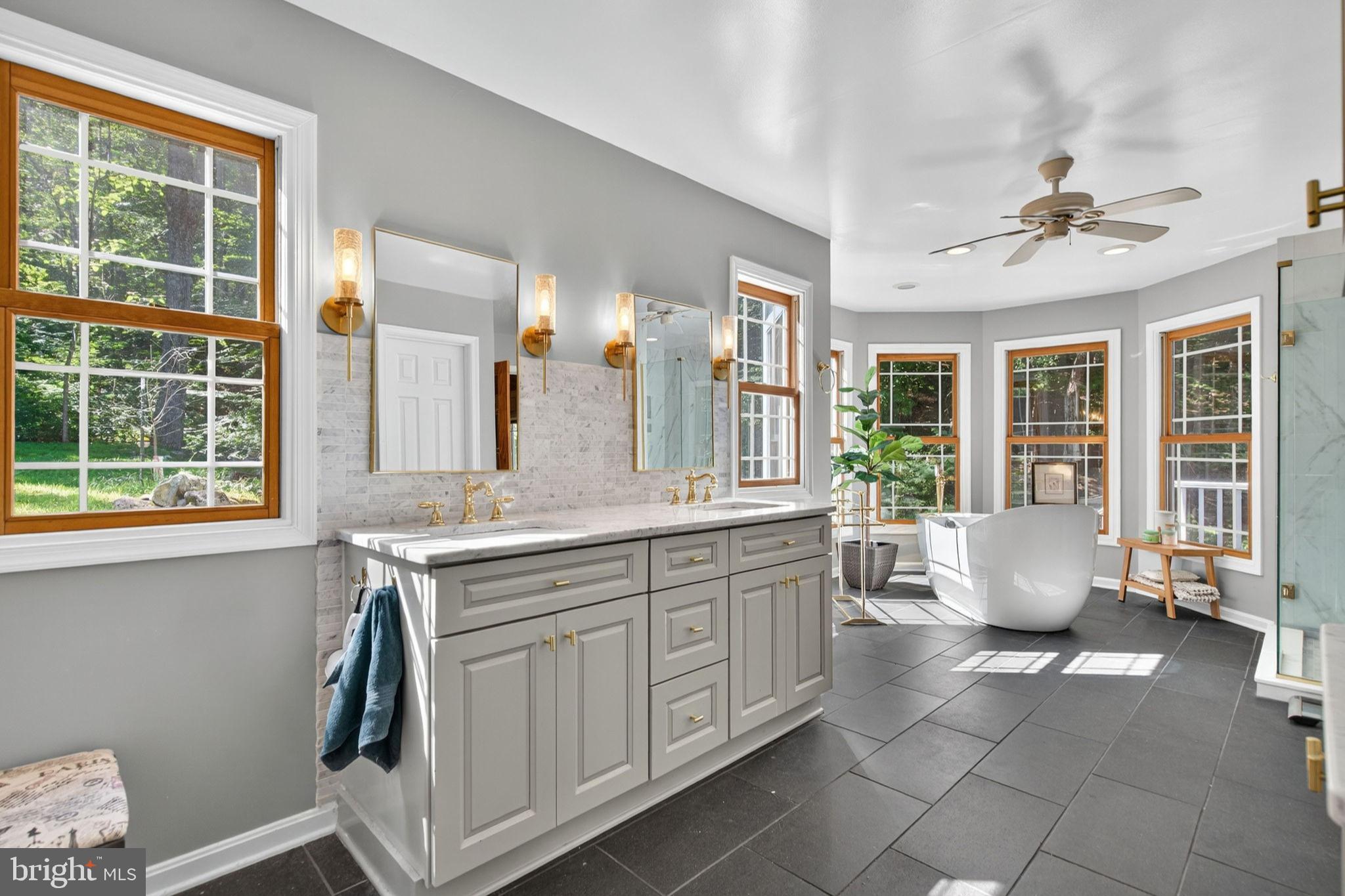 JEWELL HOLLOW - Residential