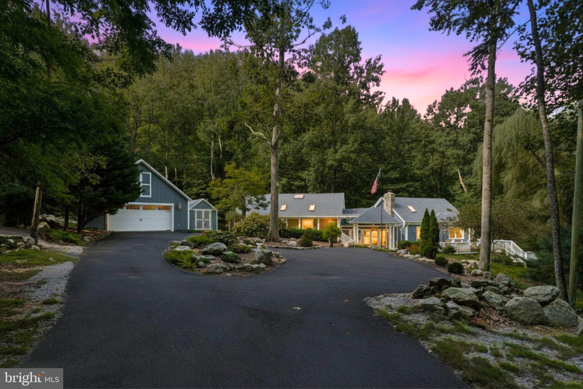 JEWELL HOLLOW - Residential