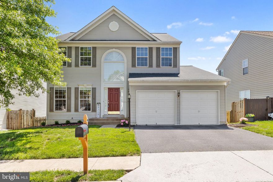 SHOWINGS BEGIN TODAY (5/29) AT 4PM!
Welcome to this beautiful 4-bedroom, 2.5-bath home in the highly sought-after Carterwood community! Filled with natural light and designed with an open, inviting layout, this home offers the perfect blend of comfort and functionality. Recent updates include a stunning renovated primary bathroom, gorgeous new quartz countertops, fresh paint throughout the entire home, and brand-new carpet on the upper level and basement stairs. The oversized unfinished basement provides endless possibilities for future expansion, whether you envision a recreation room, home gym, office, or additional living space. Plumbing for a future bathroom is already installed, making the finishing process even easier. Conveniently located near shopping, dining, and major commuter routes, this move-in-ready home is ready and waiting for its new owners. Schedule your private showing today and discover all that Carterwood has to offer!