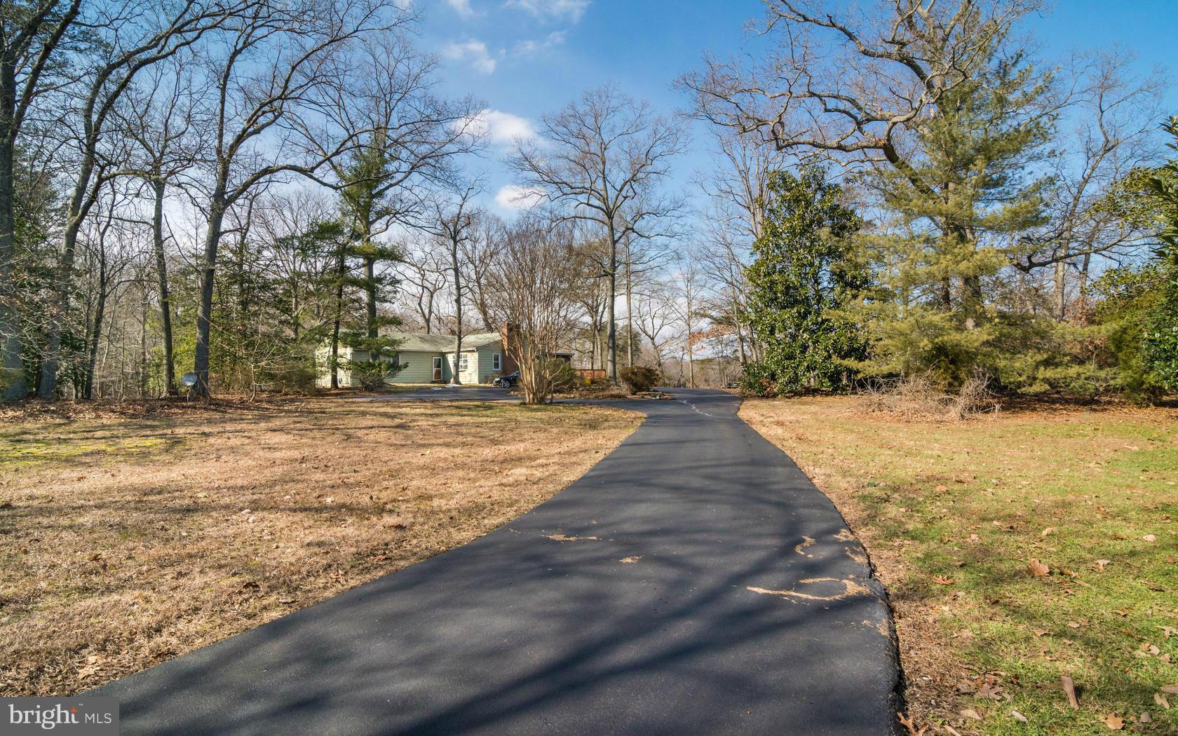 ARBUTUS BANKS - Residential