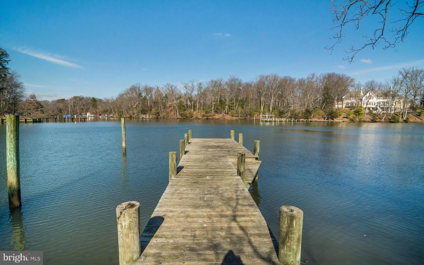 ARBUTUS BANKS - Residential