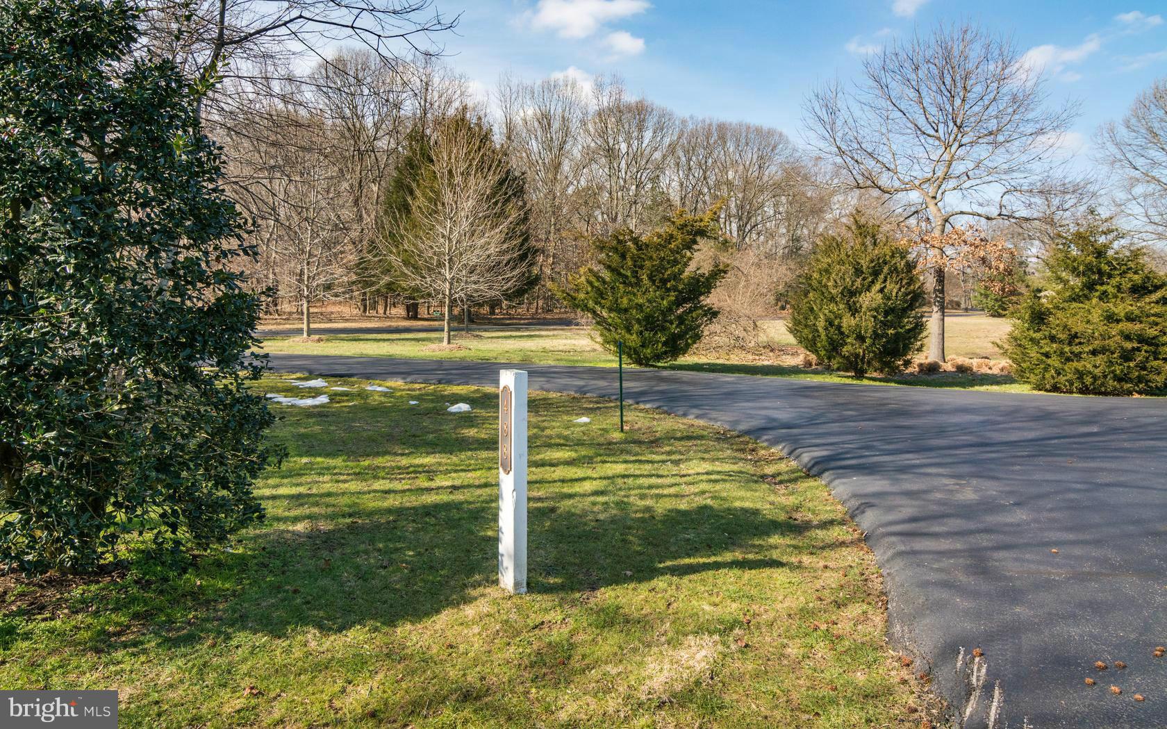 ARBUTUS BANKS - Residential