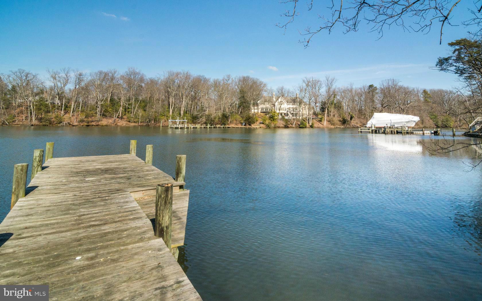 ARBUTUS BANKS - Residential