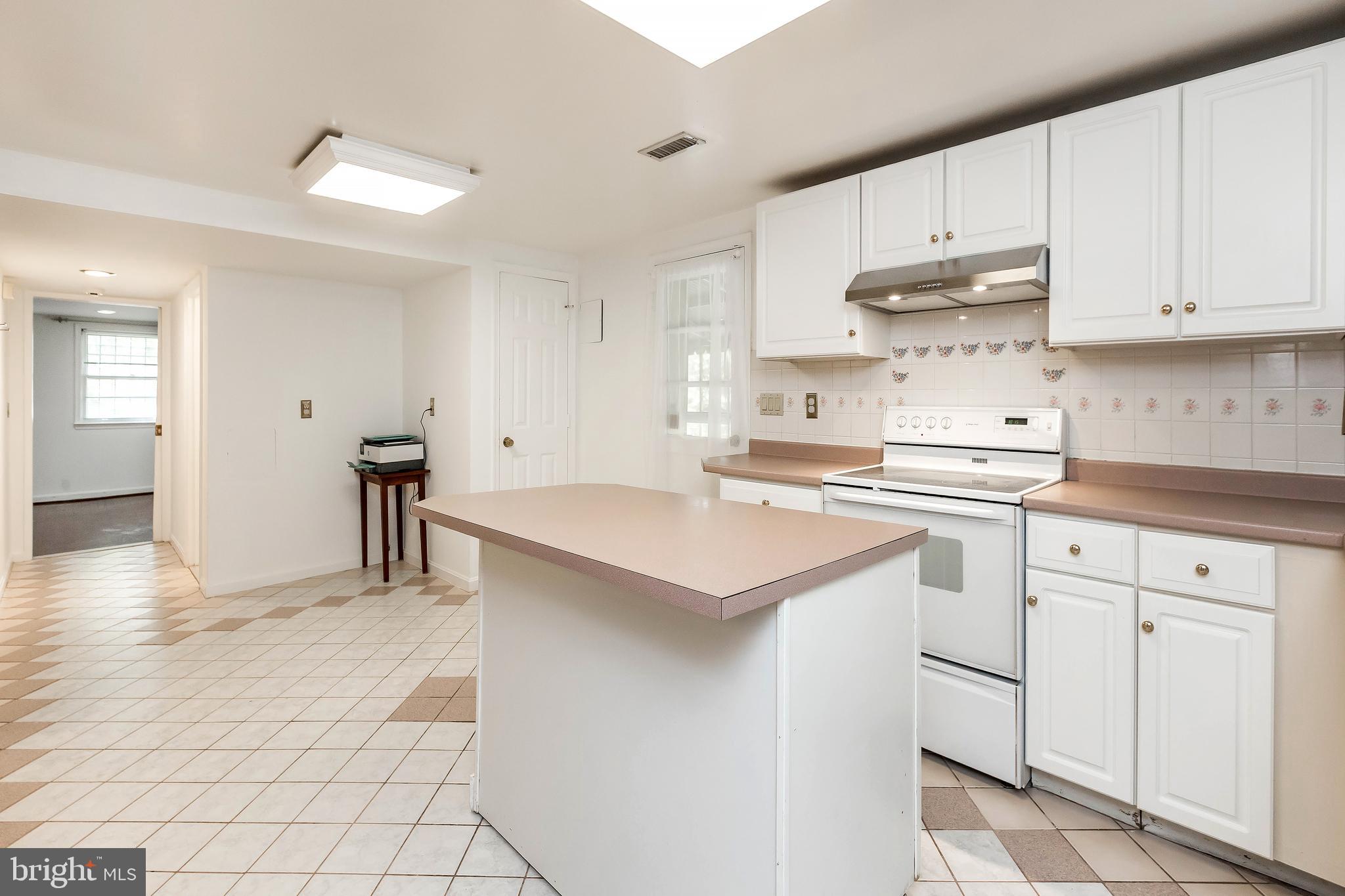 CALVERTON - Residential