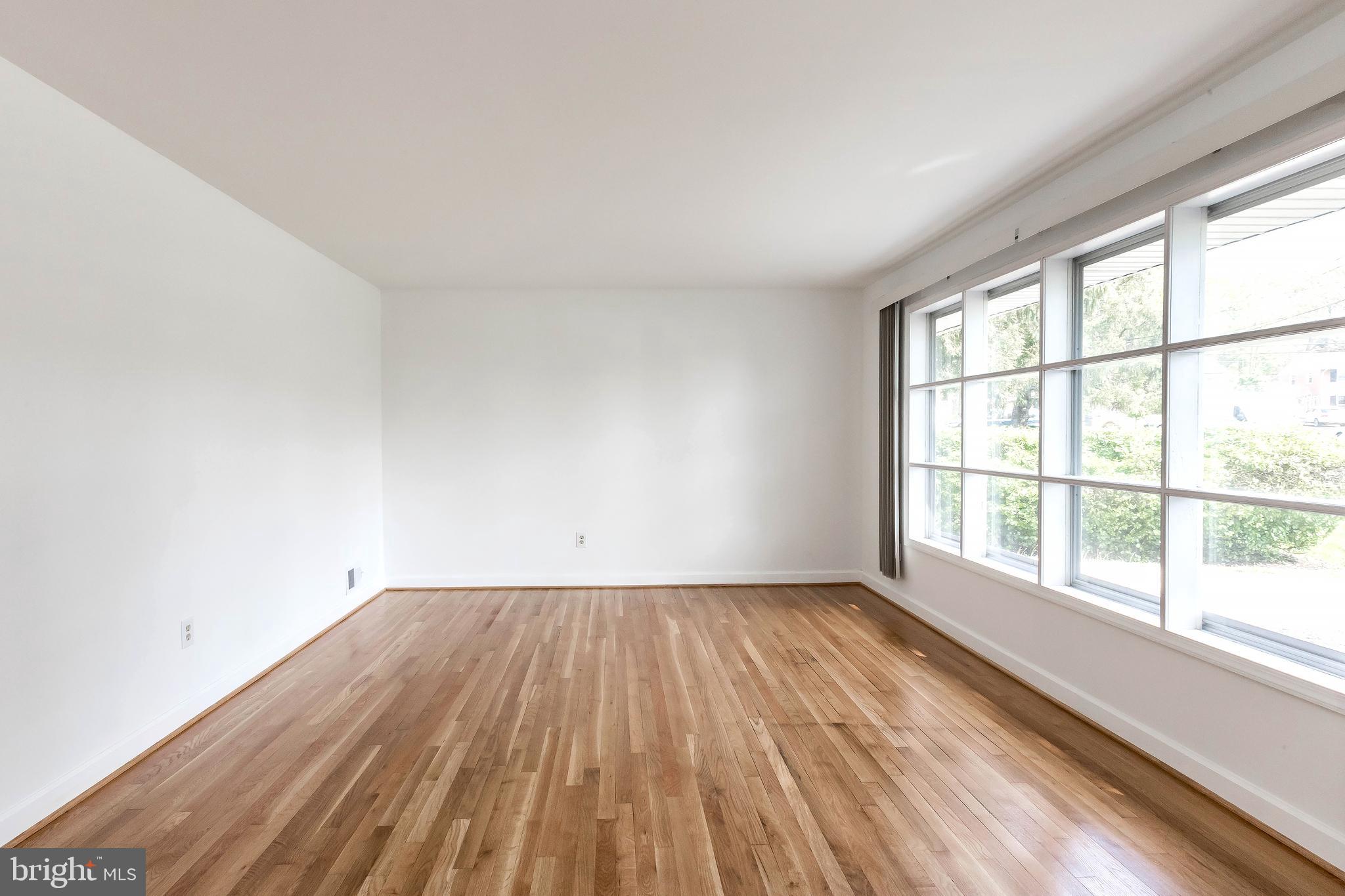 CALVERTON - Residential