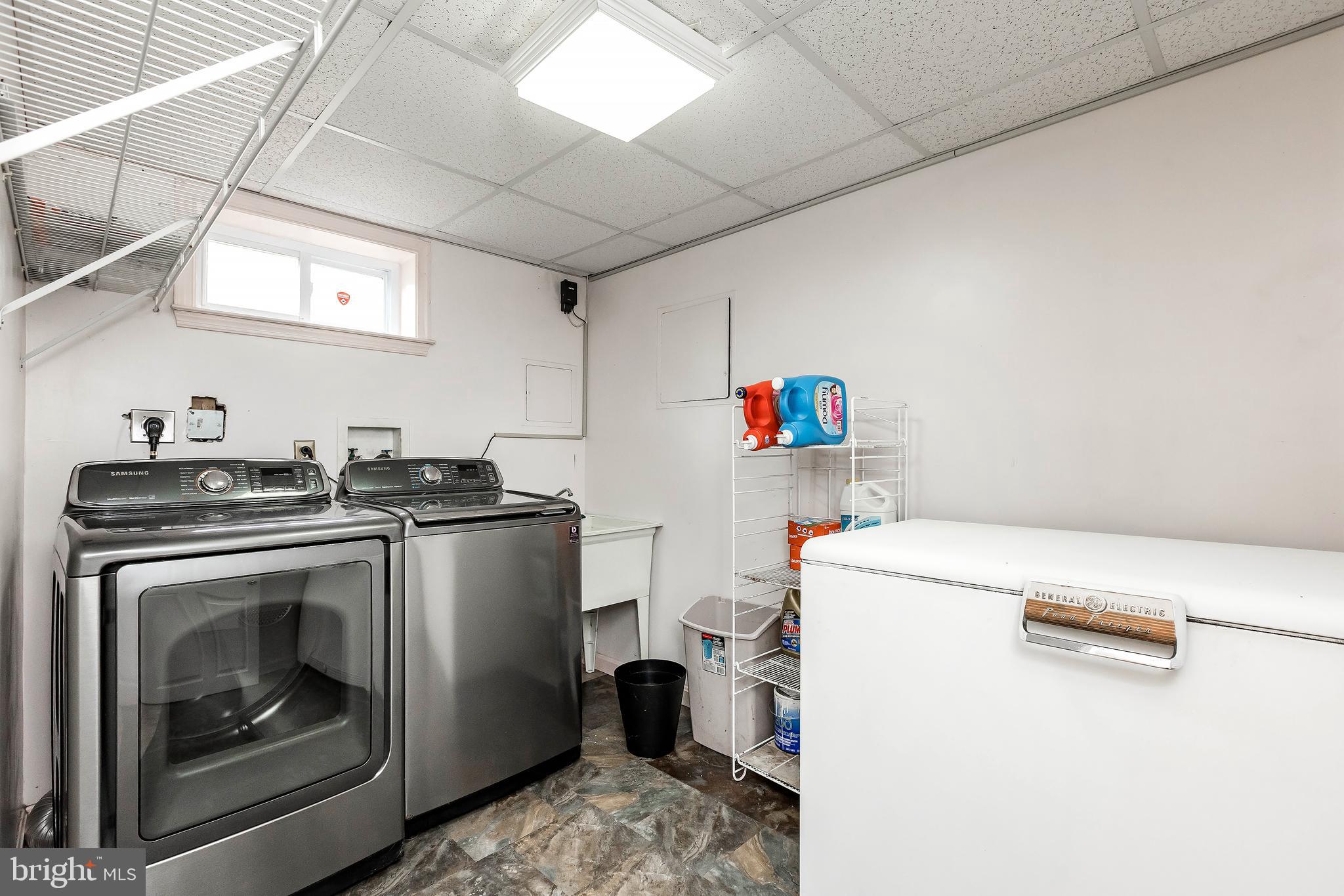 CALVERTON - Residential