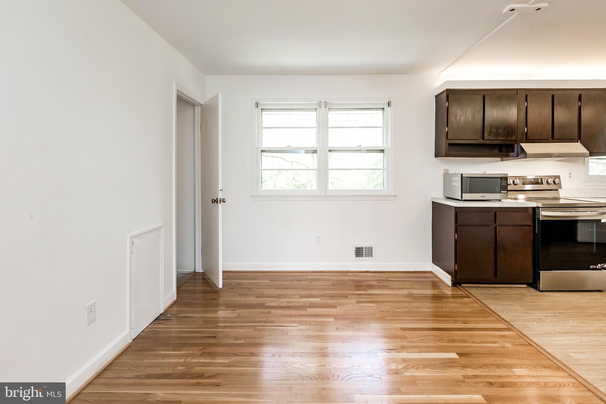 CALVERTON - Residential