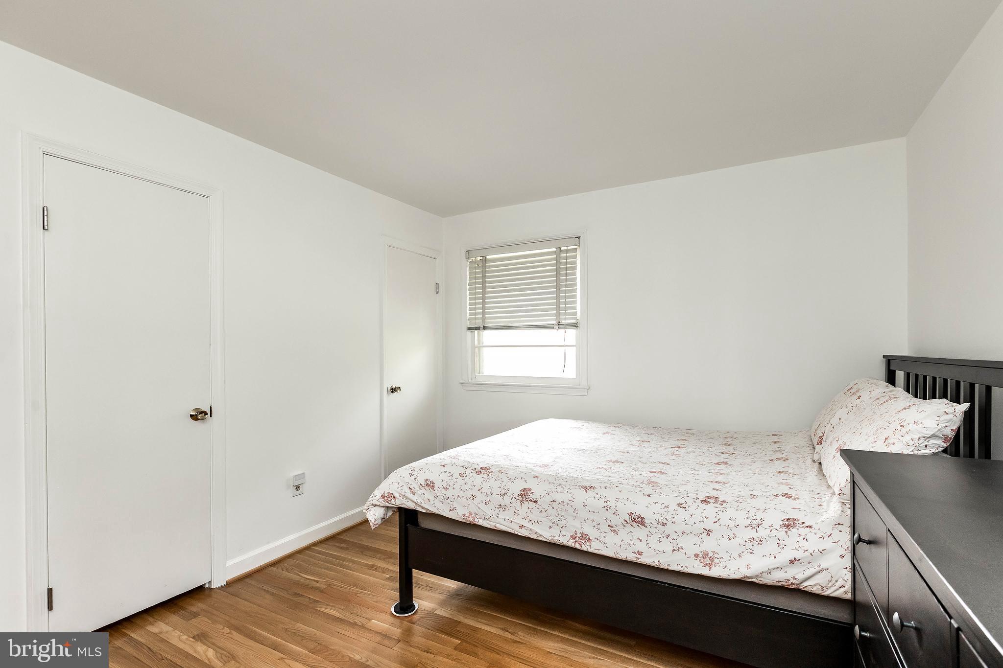 CALVERTON - Residential