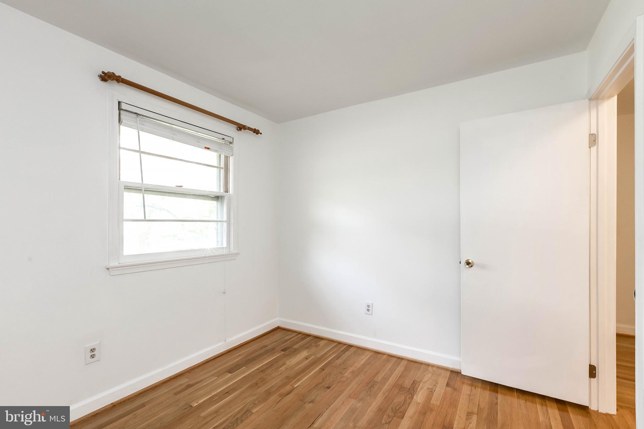 CALVERTON - Residential