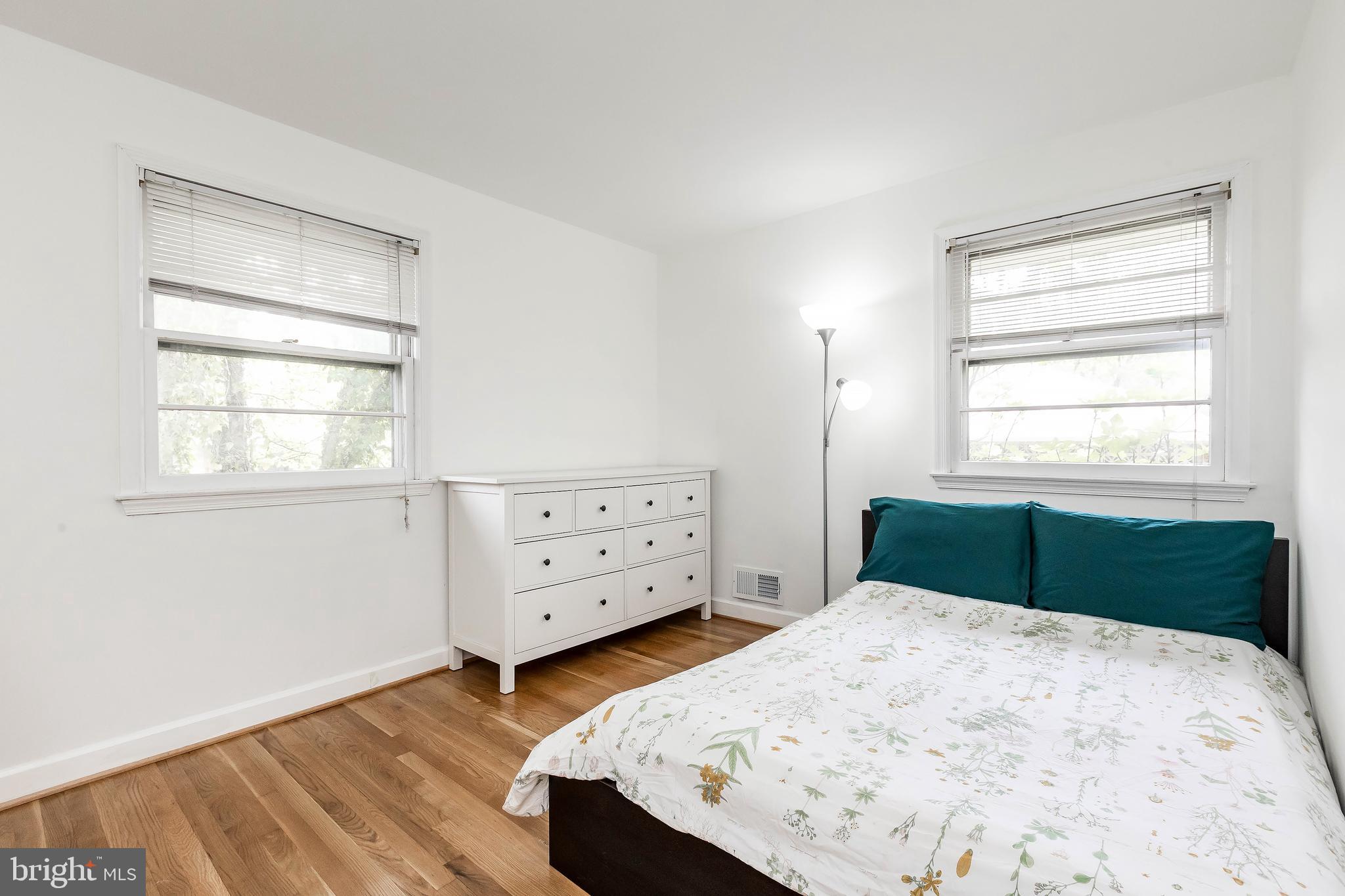 CALVERTON - Residential