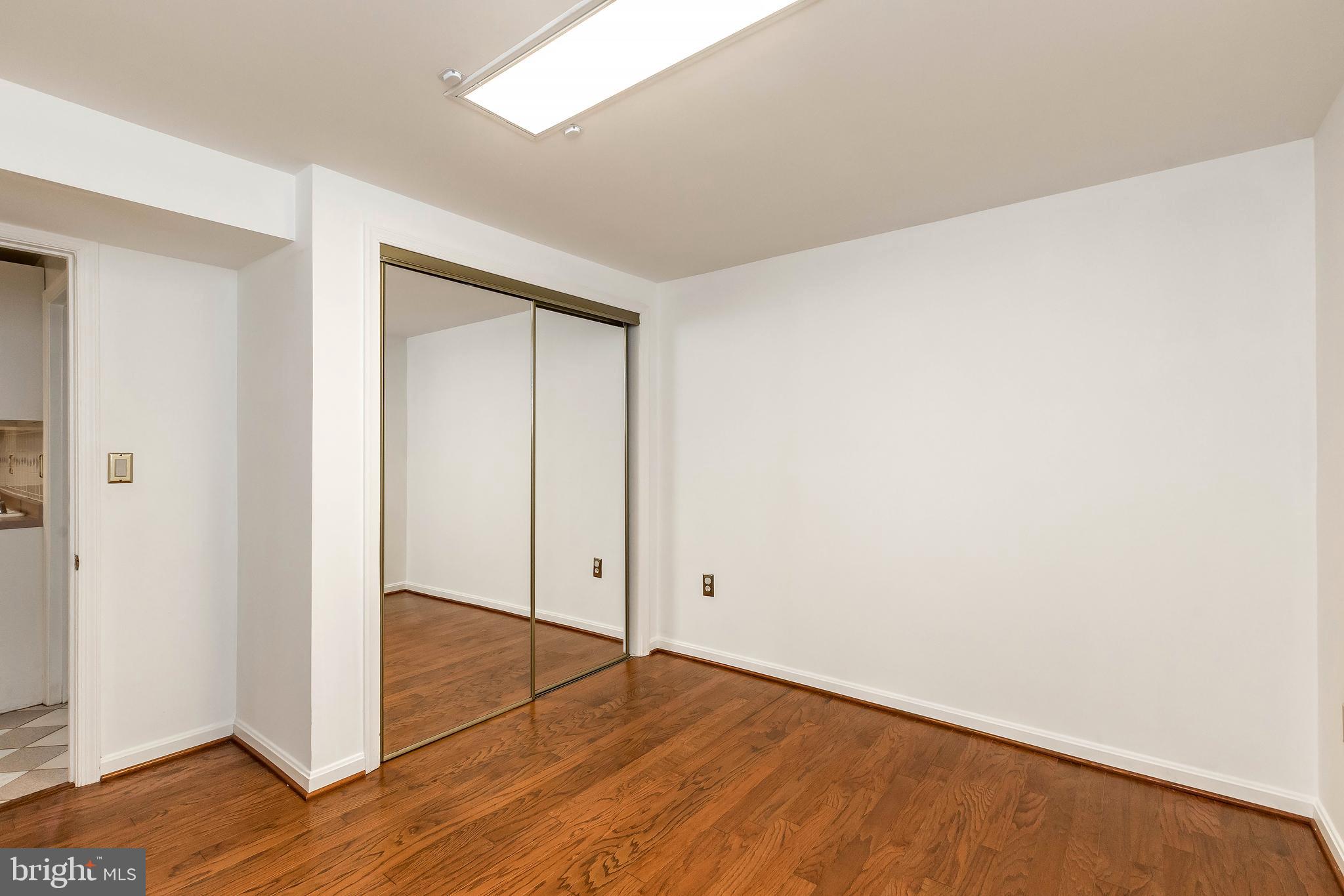 CALVERTON - Residential