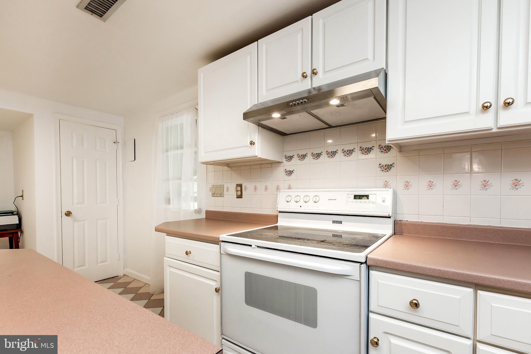 CALVERTON - Residential