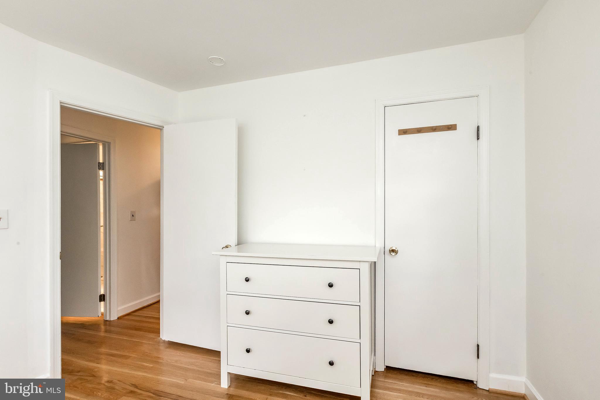 CALVERTON - Residential