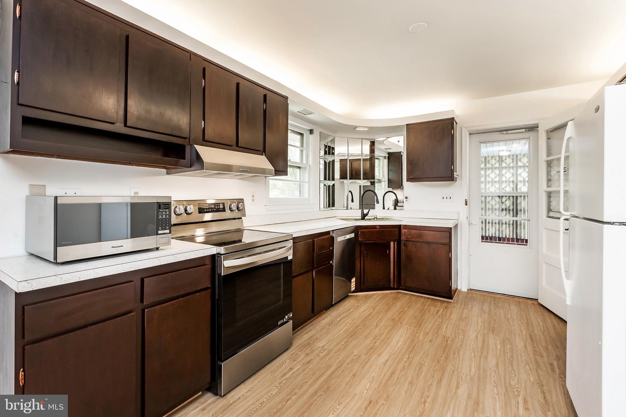 CALVERTON - Residential