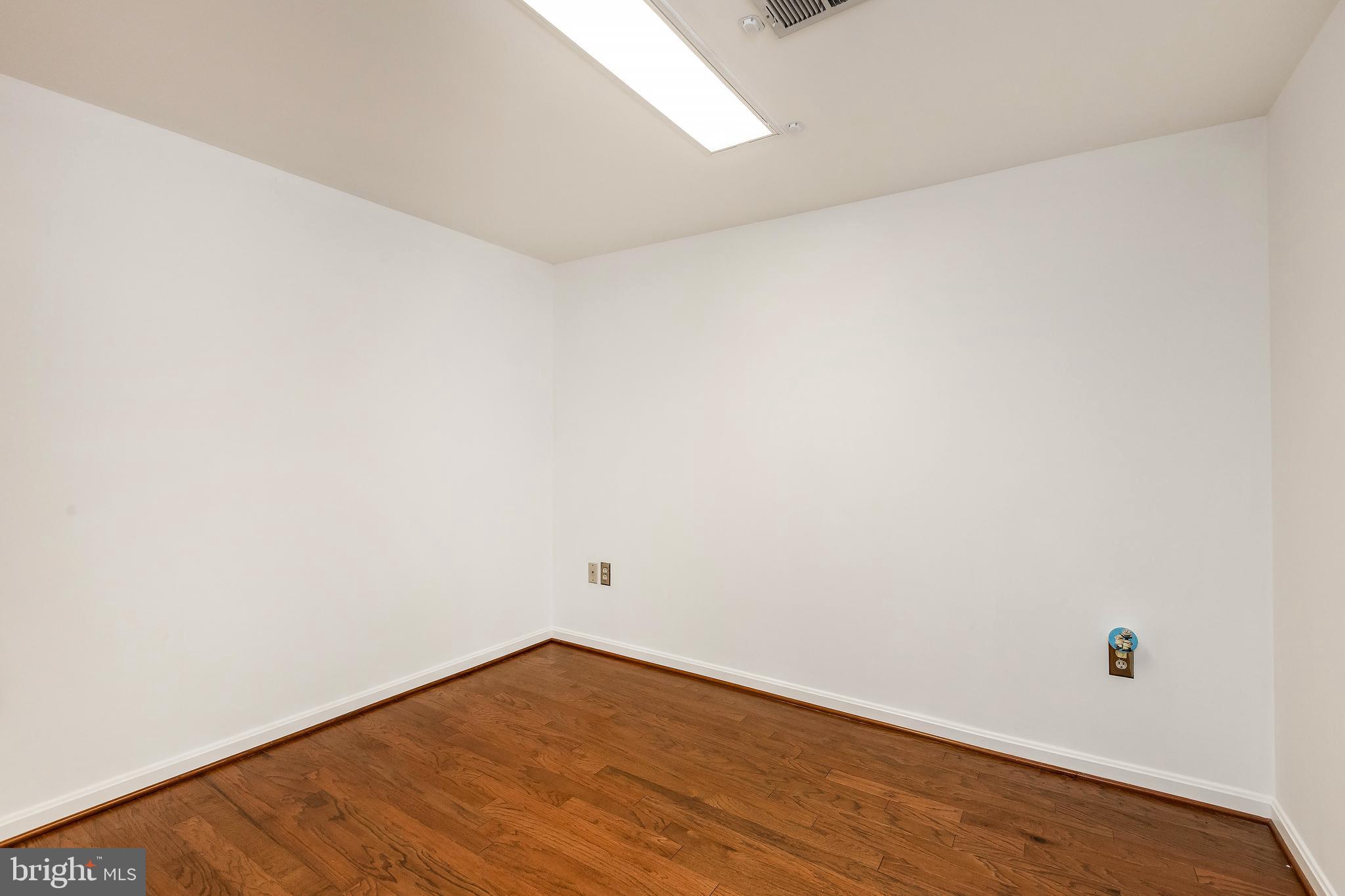 CALVERTON - Residential