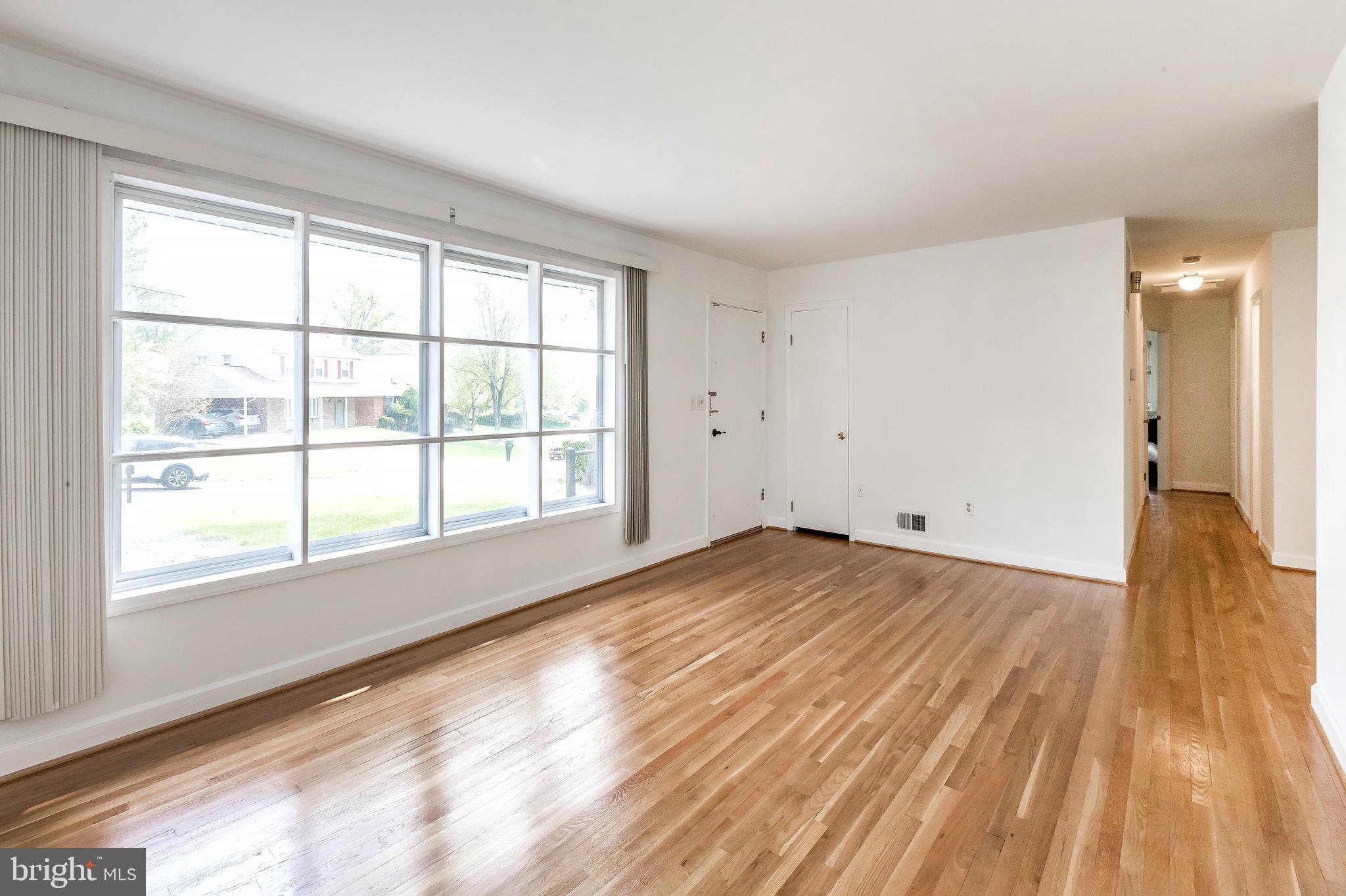 CALVERTON - Residential