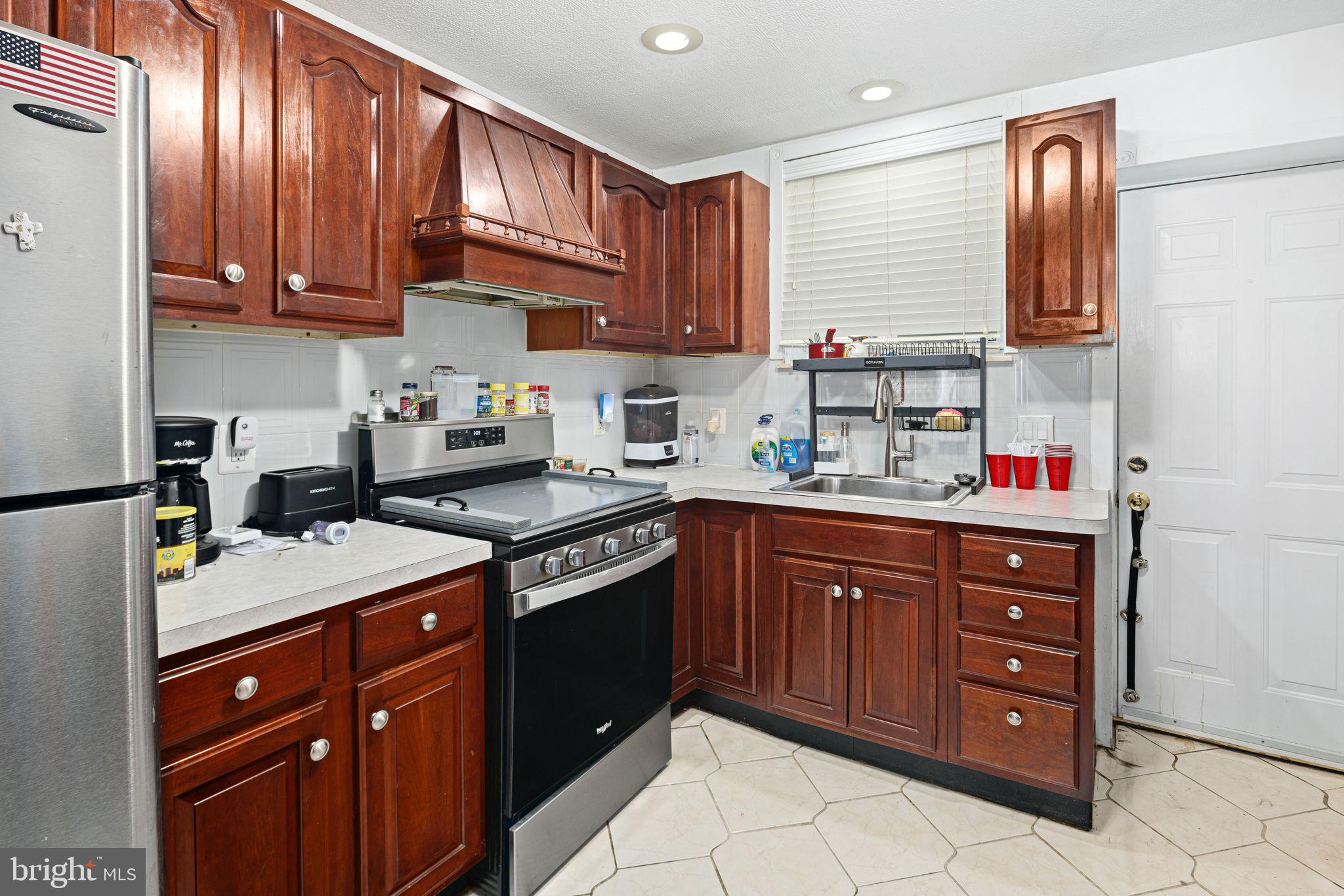 ******Open house canceled *****
🏡 Charming South Philly Gem – Location, Convenience, and Comfort!
Welcome to your new home in the heart of South Philadelphia! Nestled on a friendly and vibrant block, this home offers the perfect balance of city living and neighborhood charm. With 3 cozy bedrooms, a full bath, and a finished basement, this property is ready for you to move right in.
Key Features:
Prime Location: Just minutes away from the stadiums, Live! Casino, I-95 South, and the Walt Whitman Bridge. Enjoy quick access to all your favorite spots in the city and beyond!
Three Comfortable Bedrooms: Each room is filled with natural light and provides plenty of space for rest or work.
Full Bathroom: Thoughtfully designed for your daily routine with modern fixtures and finishes.
Finished Basement: A versatile space perfect for a home office, gym, media room, or extra living area.
Neighborhood Charm: This block is known for its welcoming community vibe, making it a wonderful place to call home.
Whether you're enjoying the excitement of game day or relaxing in your quiet and cozy home, this property offers it all. Don't miss this opportunity to live in one of South Philly's most desirable locations!
📞 Schedule your showing today and experience everything this home has to offer! 🏡✨