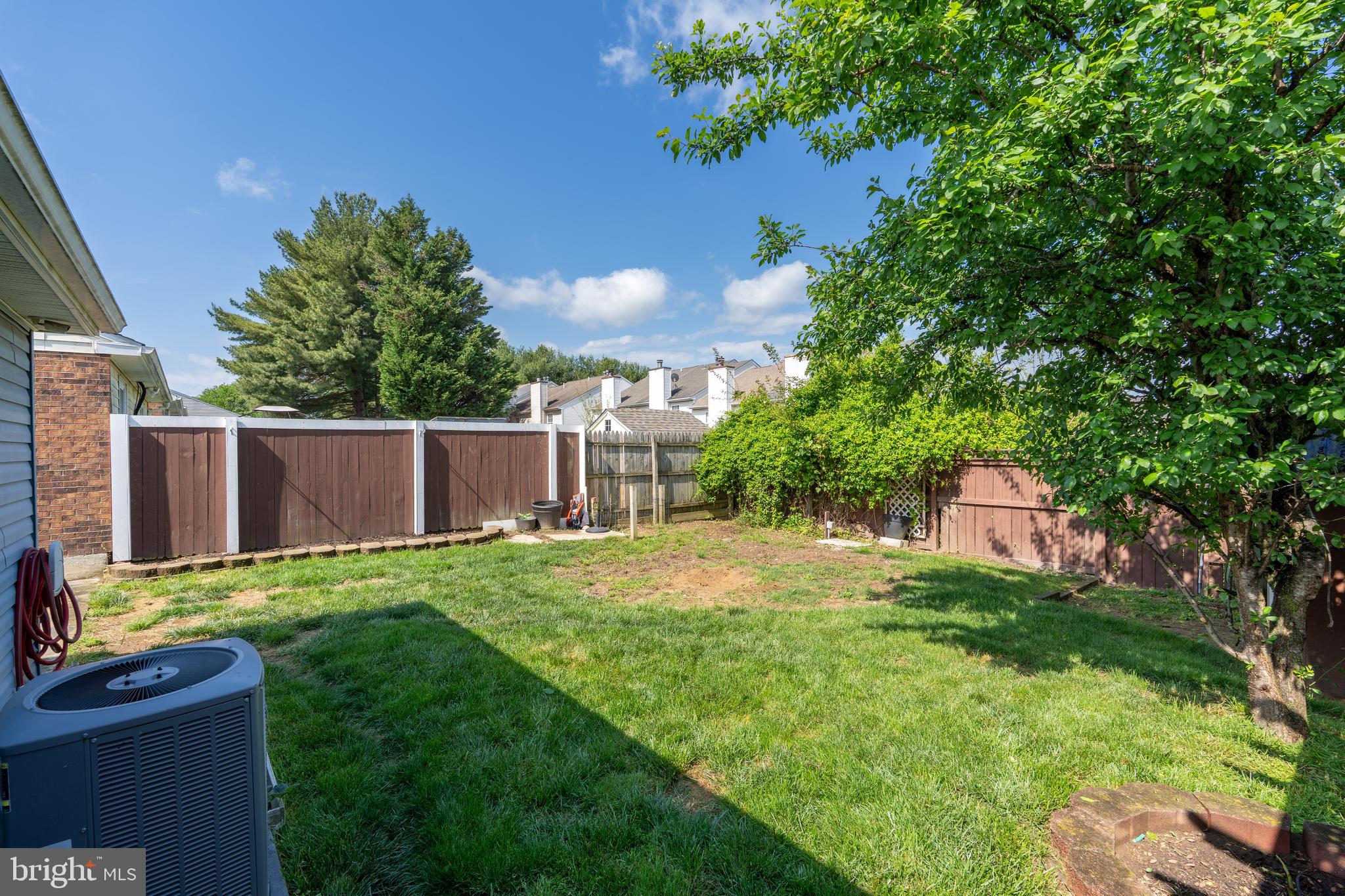 LAKECROFT II - Residential