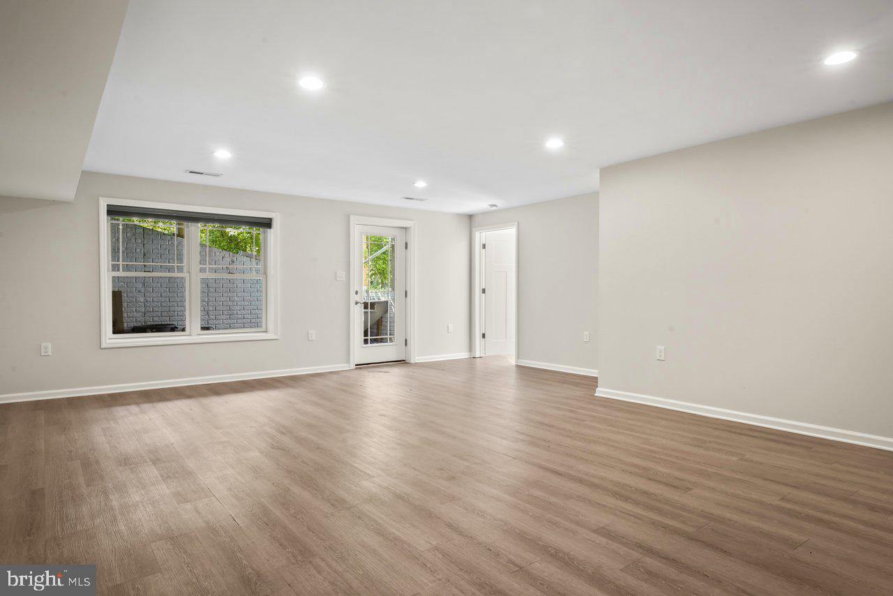 SHEPHERDSTOWN - Residential