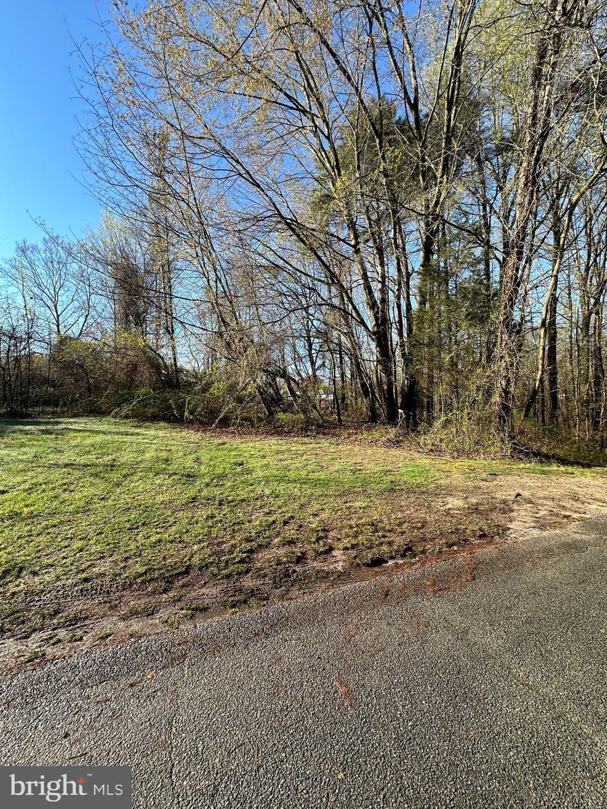1ac building lot in the heart of Prince Frederick…, possibility of commercial use for building. NO UTILITIES
Contact LA for additional info… Plat to be submitted to MLS …